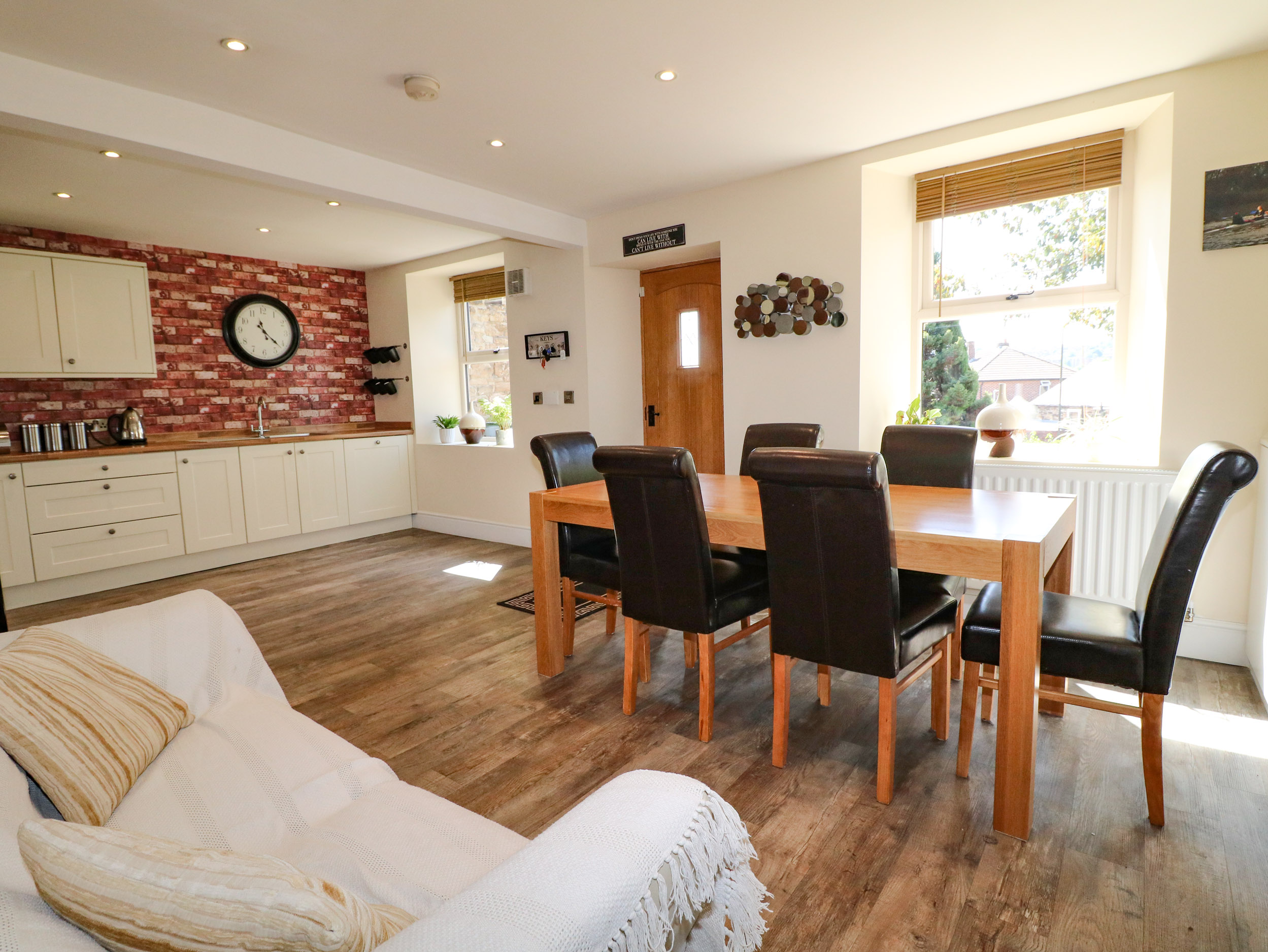 Holiday cottage in Dronfield, Derbyshire - Photo 4
