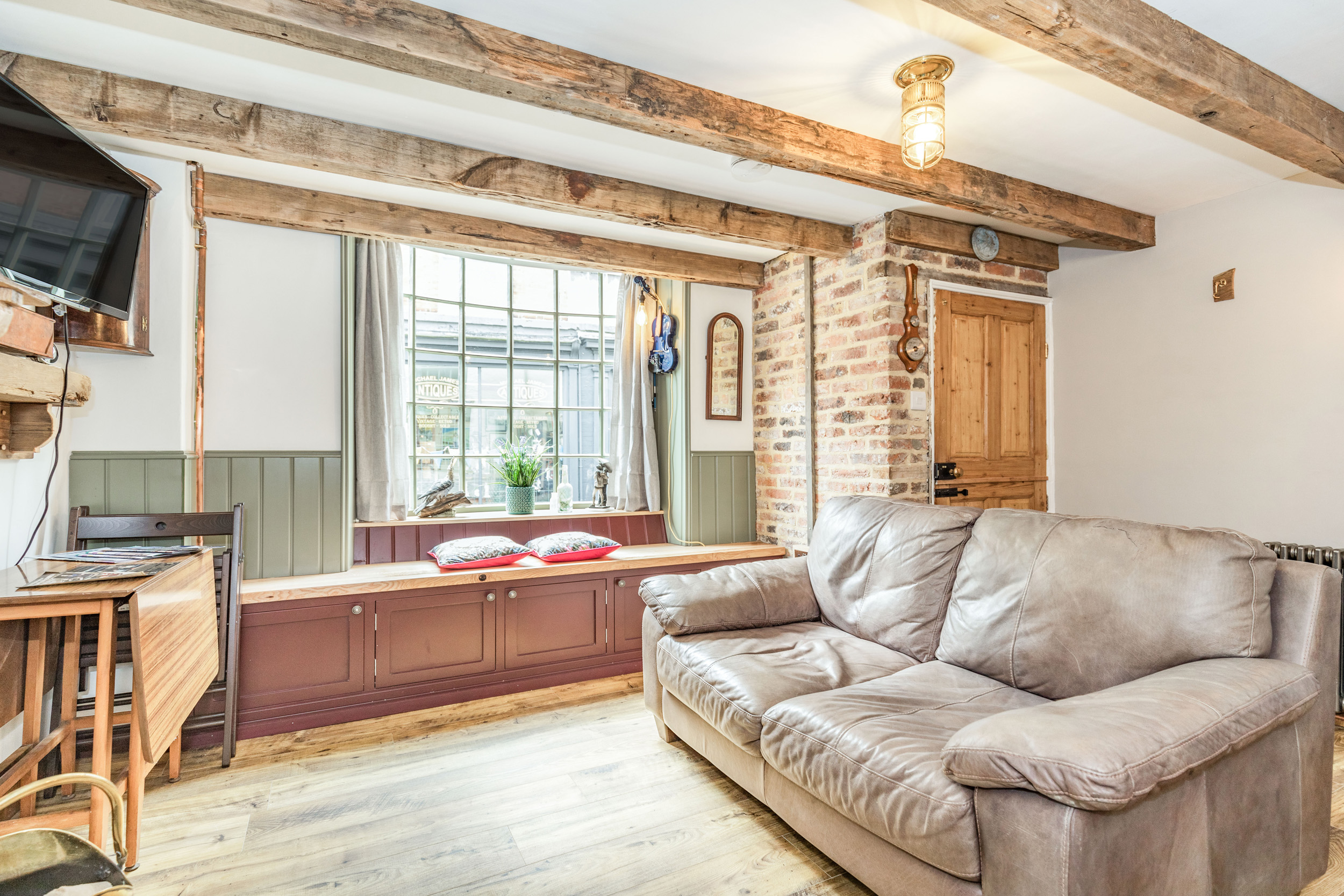 48 High Street - Sleeps 4