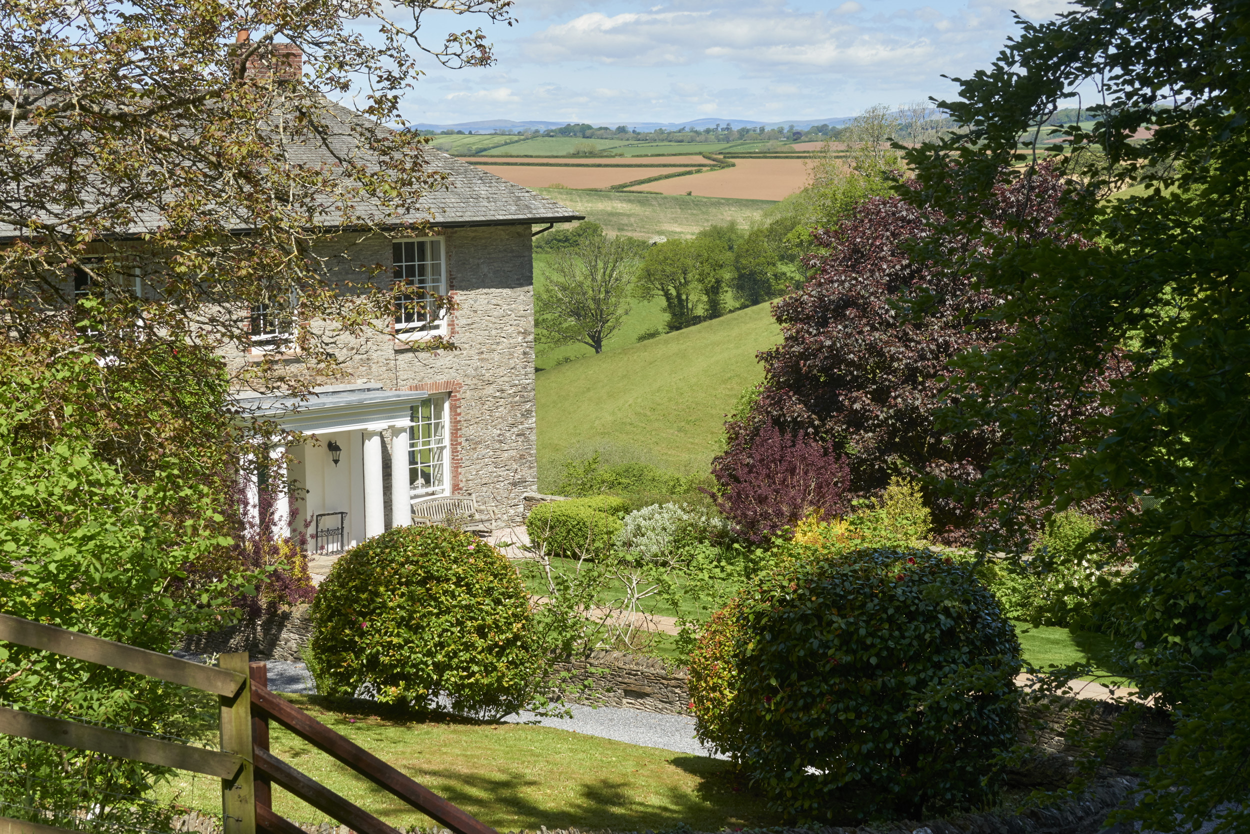 Gitcombe House - Sleeps 13