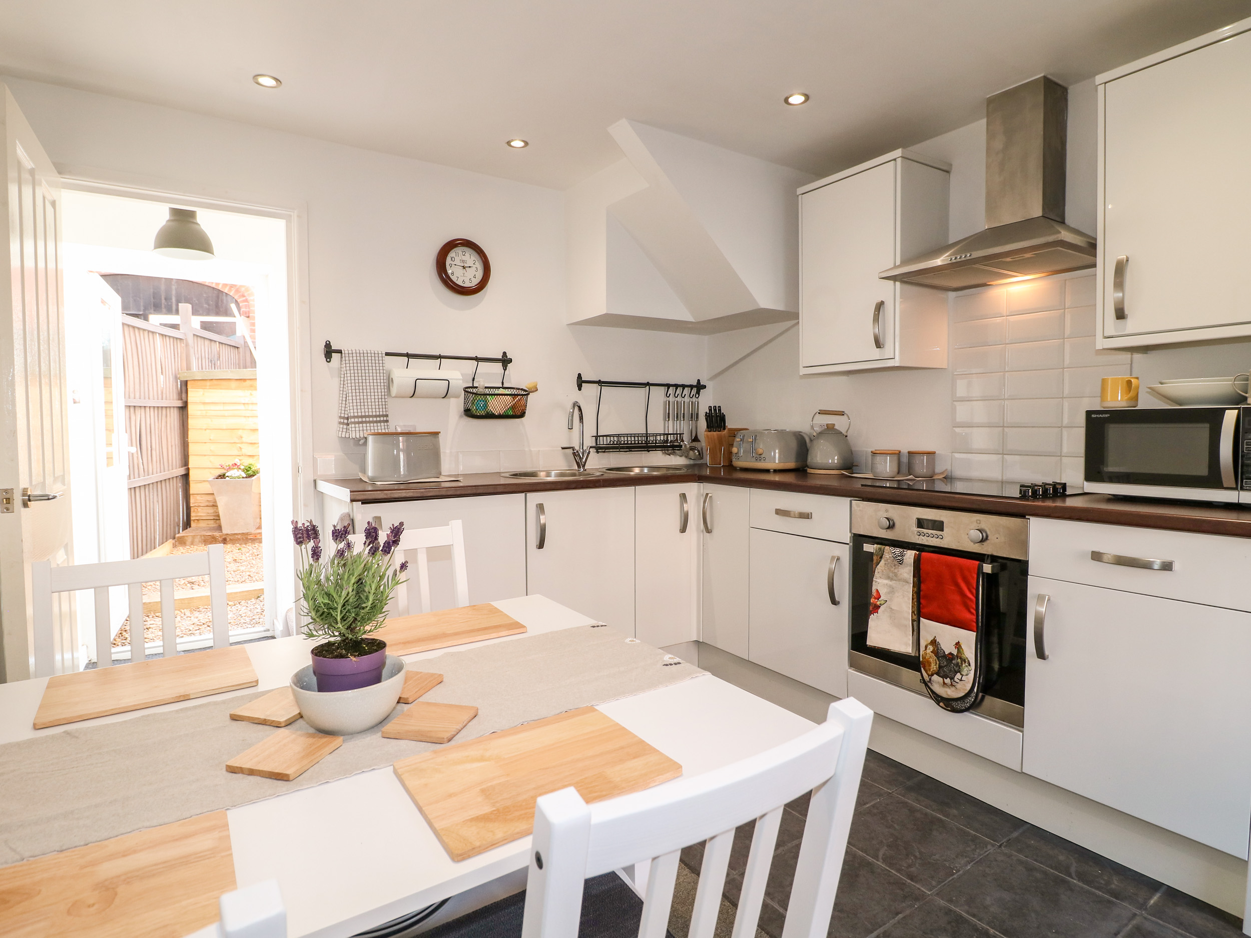Holiday cottage in Ashbourne, Derbyshire - Photo 5
