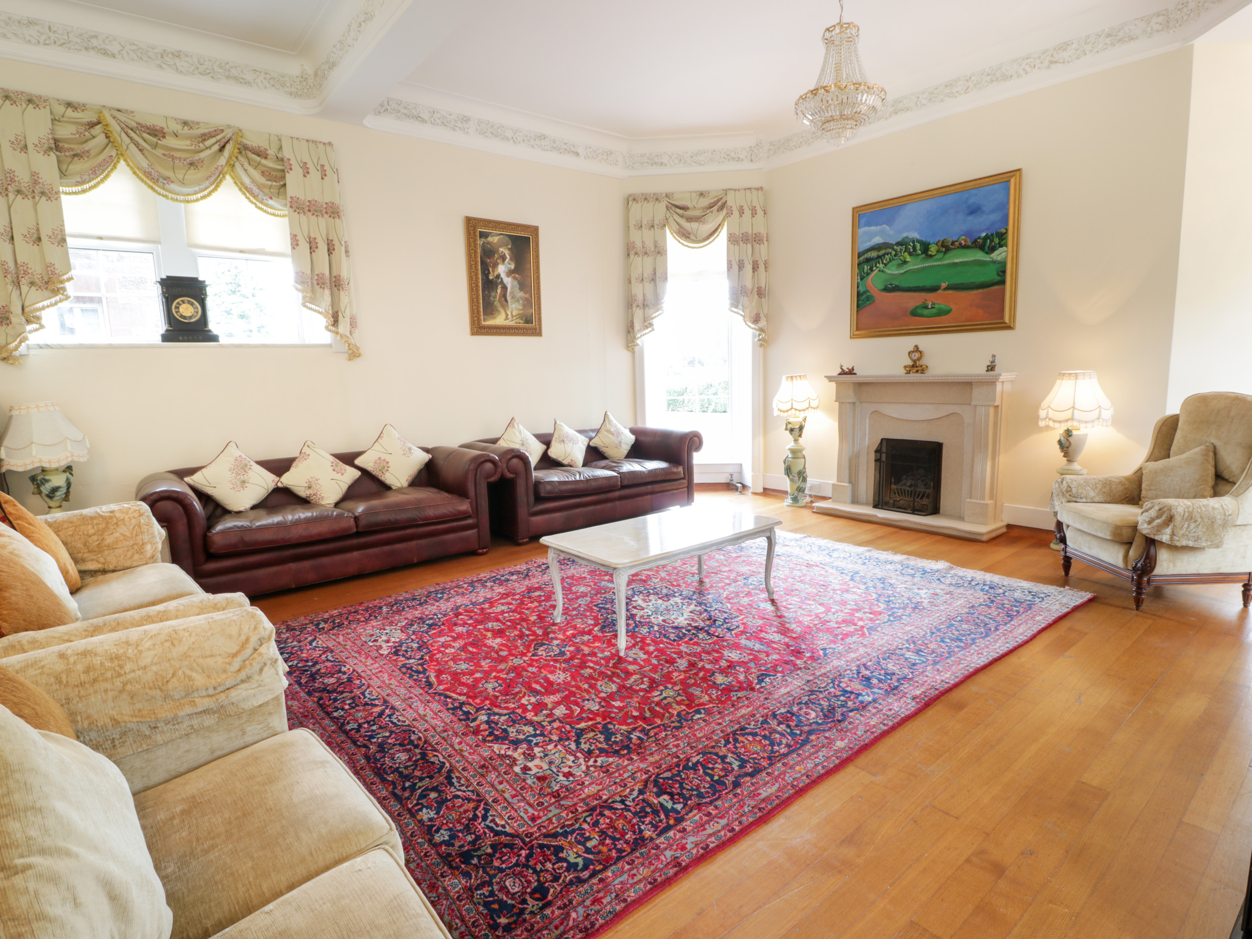 Auchentroig House - Sleeps 12