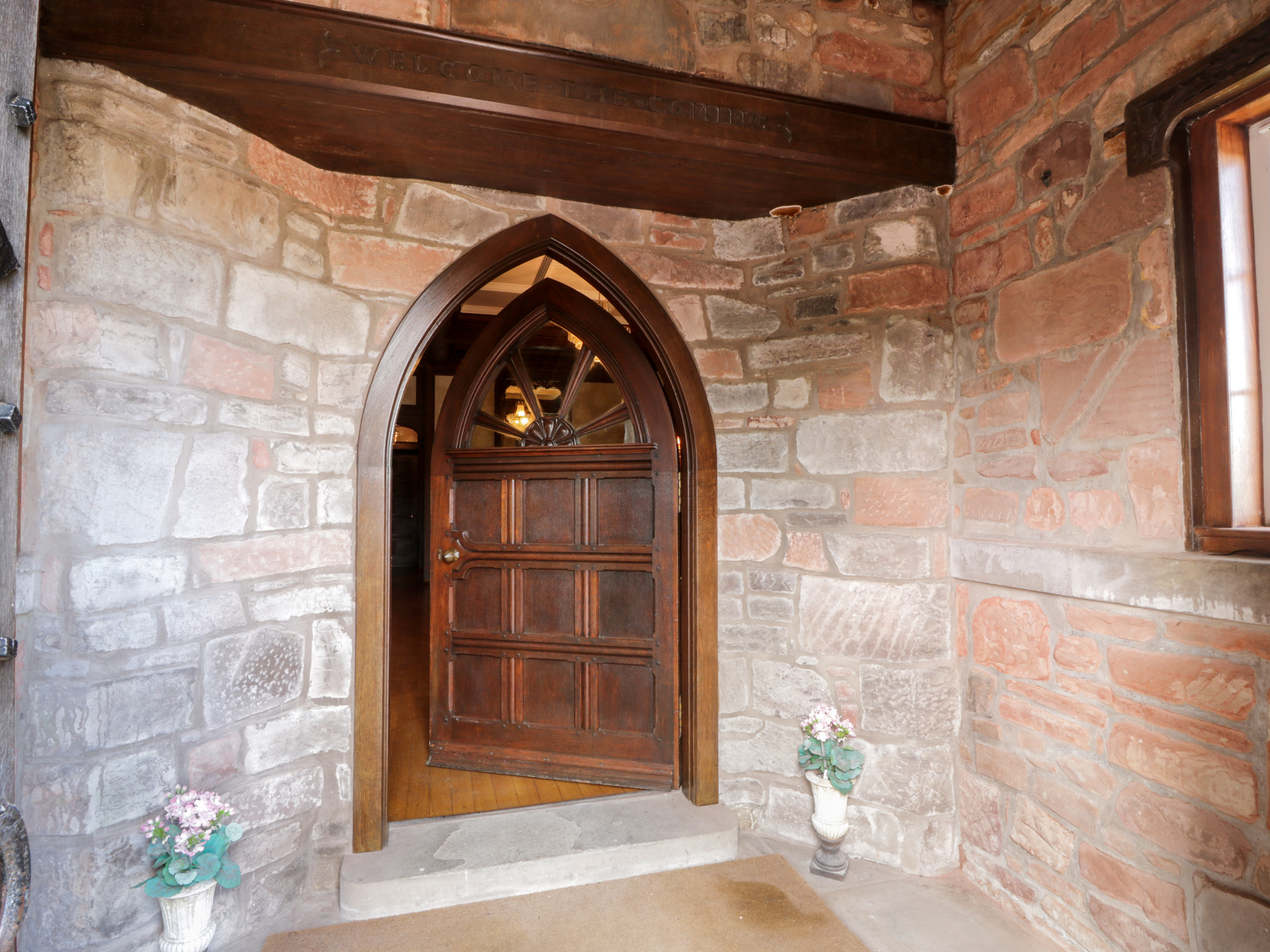 Auchentroig House - Sleeps 12