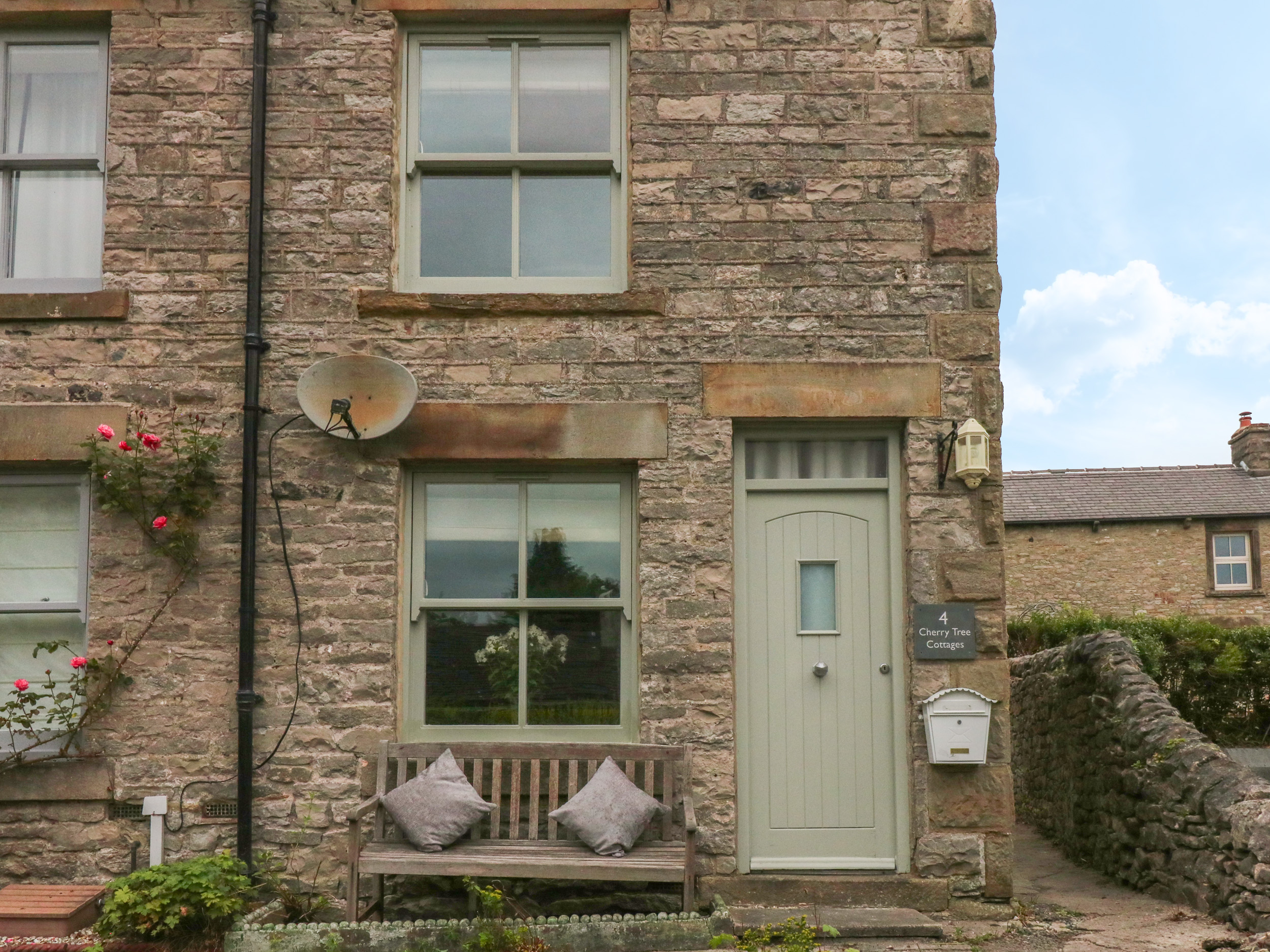 Holiday cottage in Bradwell, Derbyshire - Photo 3