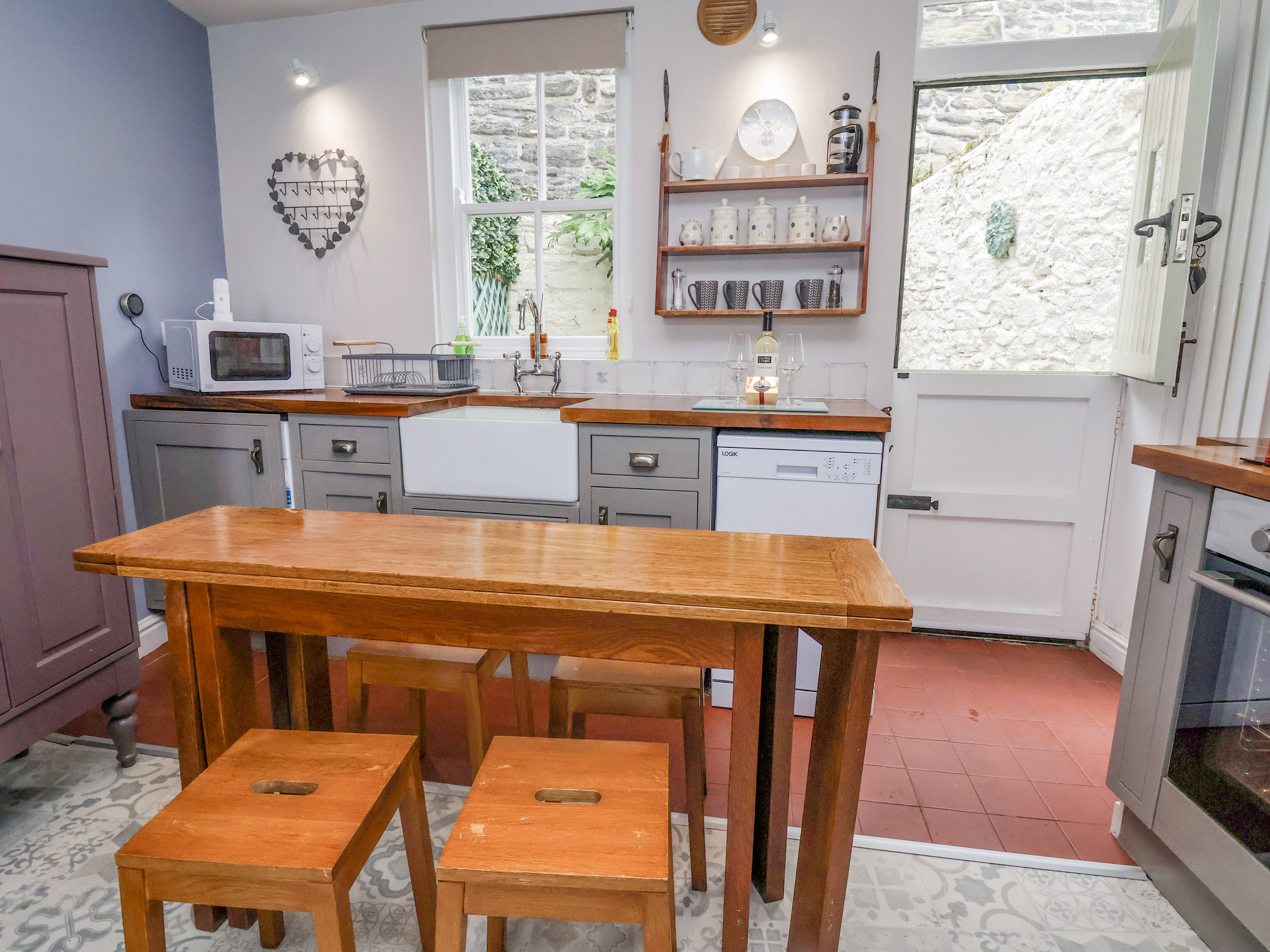Holiday cottage, Conwy (Millgate Cottage)