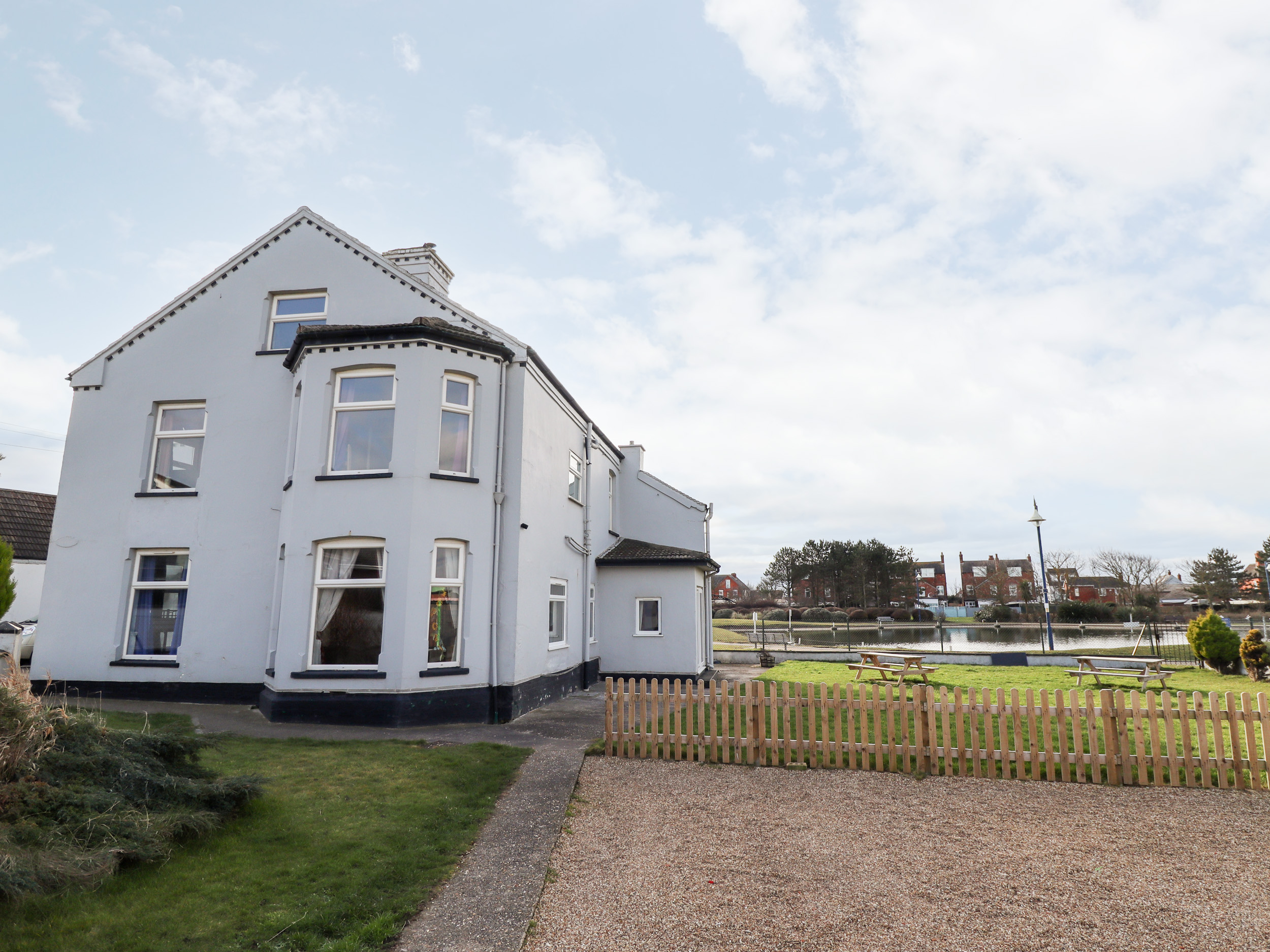 Bank House - Sleeps 18