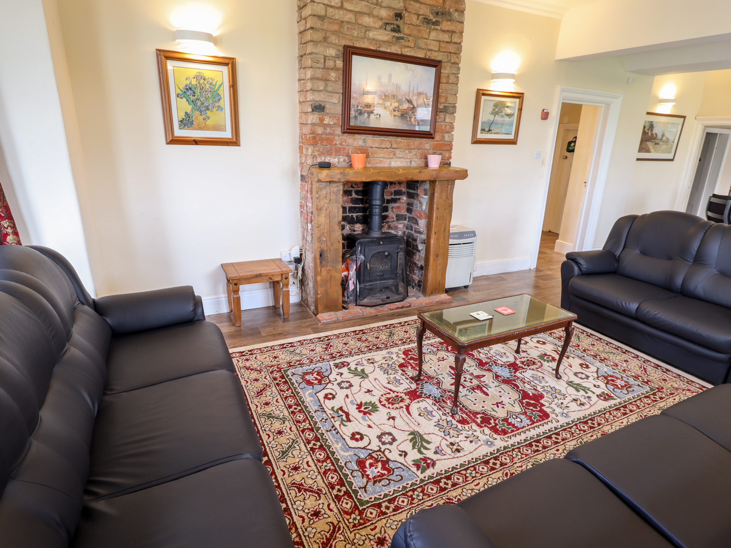 Bank House - Sleeps 18