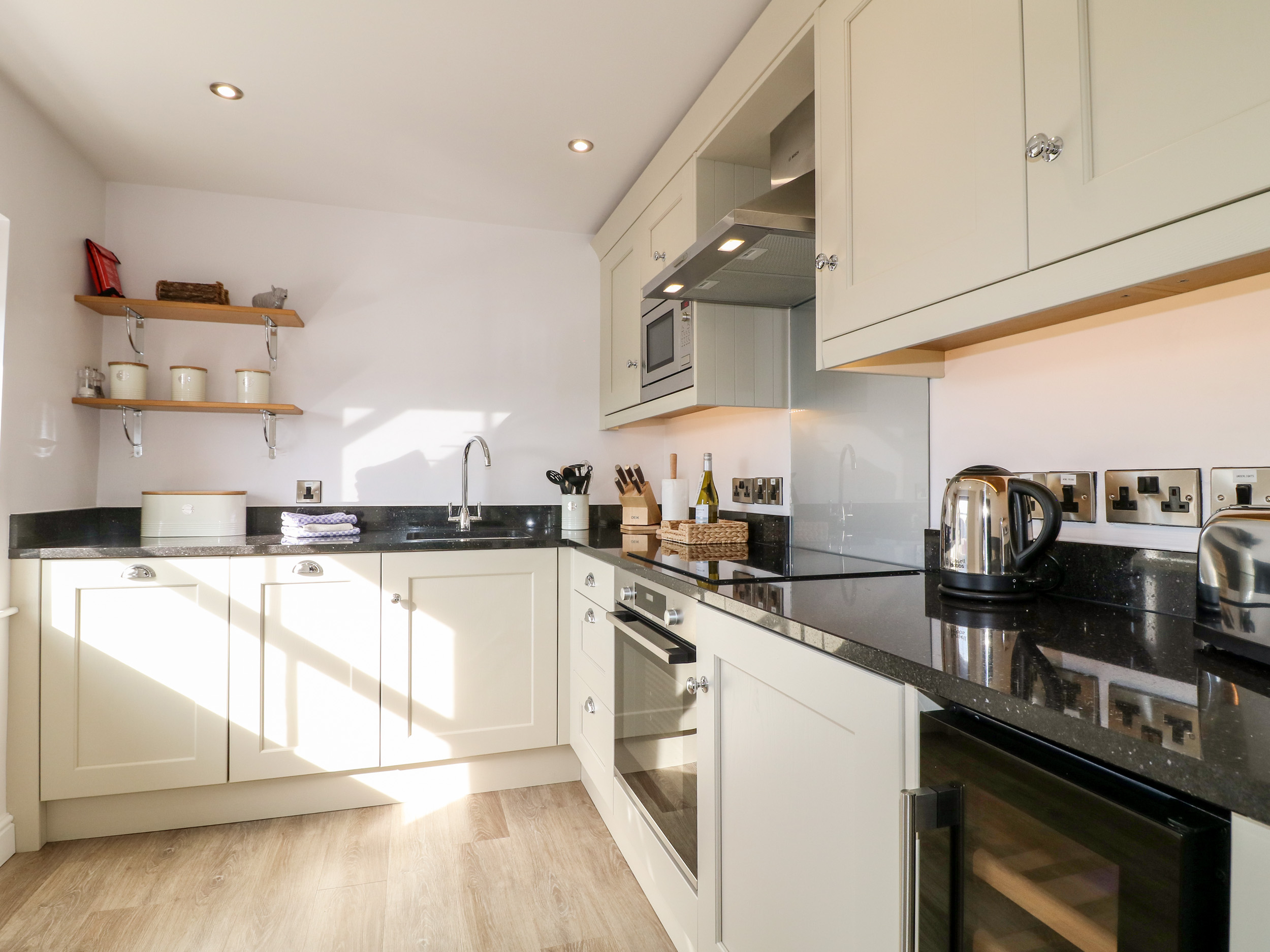 Holiday cottage in Ashbourne, Derbyshire - Photo 10