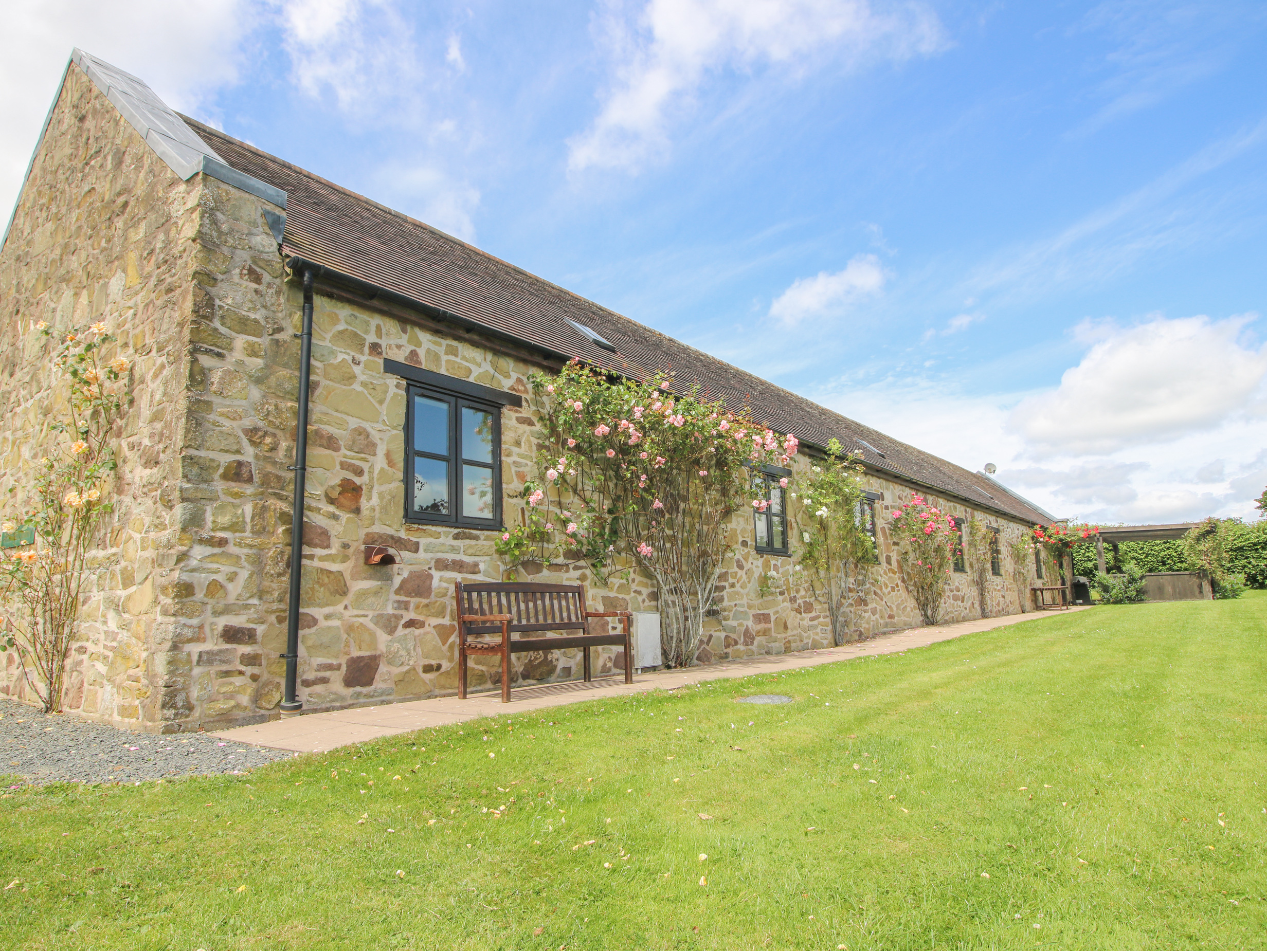 Holiday cottage, Craven Arms ()