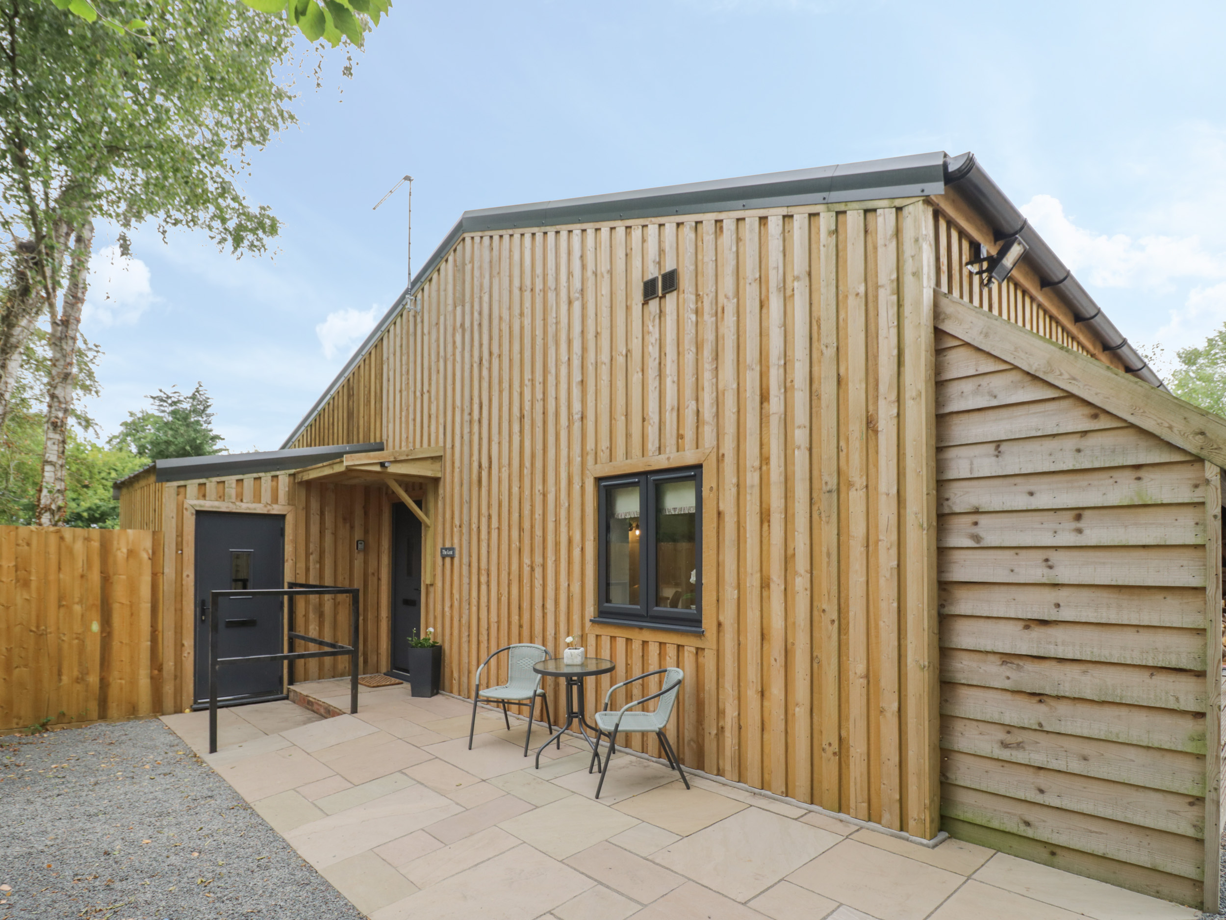 Holiday cottage, Hanbury (The Leat)