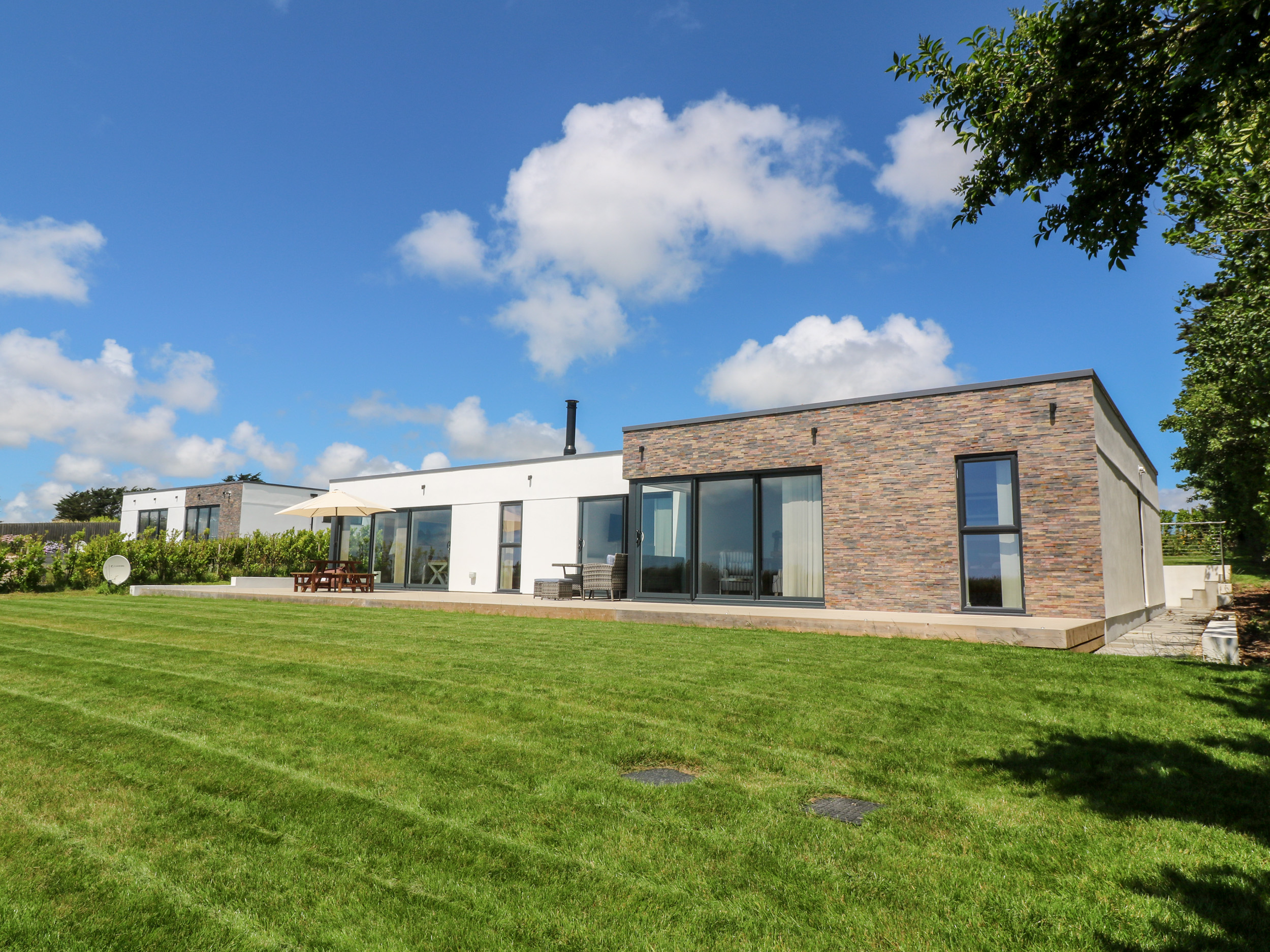 Atlantic View - Sleeps 8