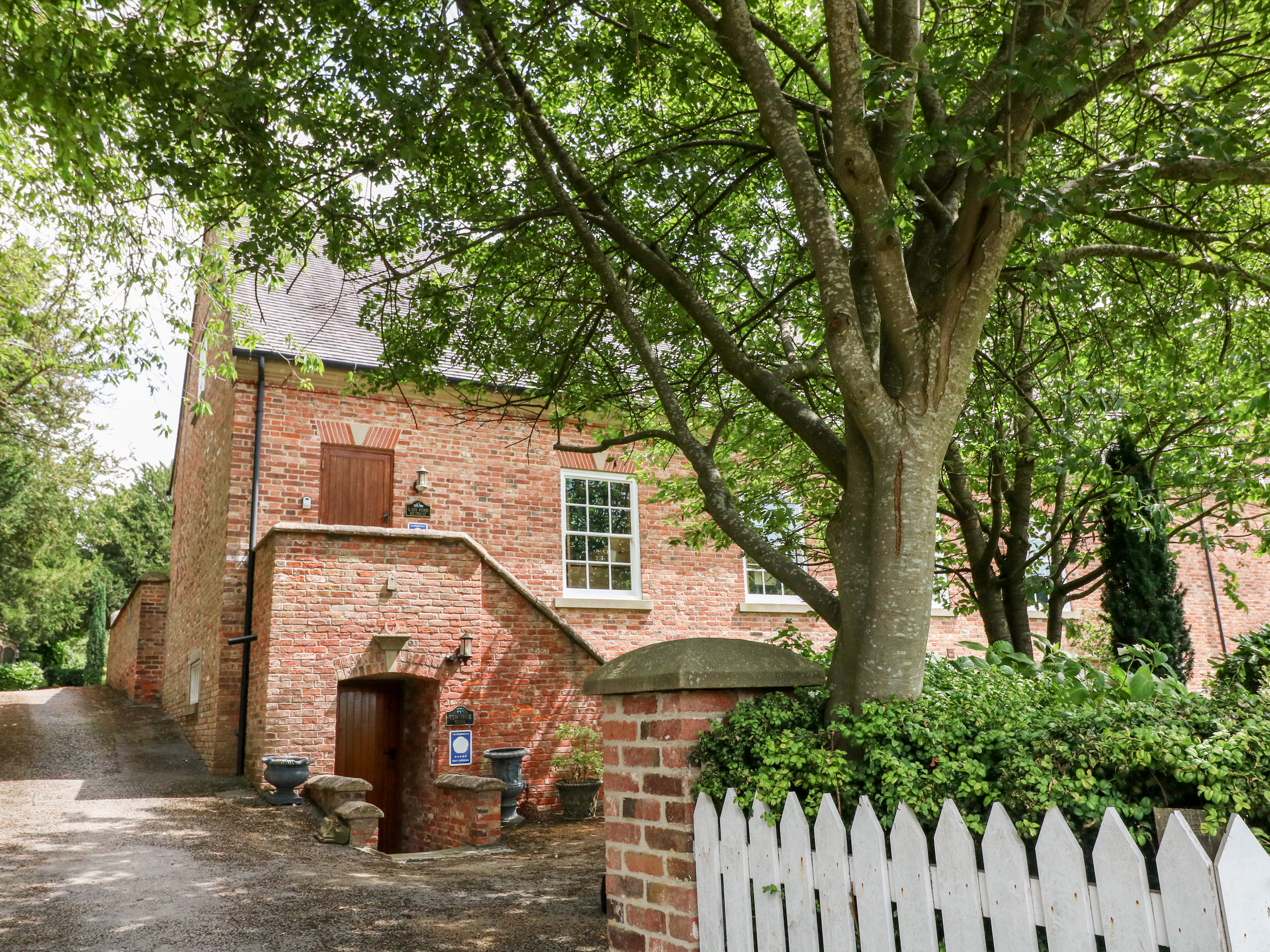 Holiday cottage in Bradley, Derbyshire - Photo 2