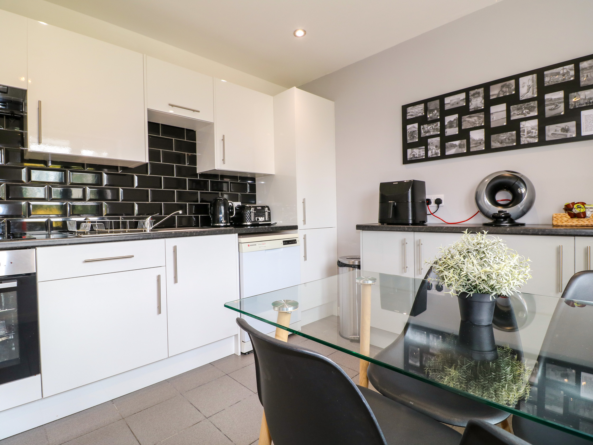 Holiday cottage in Ashbourne, Derbyshire - Photo 11