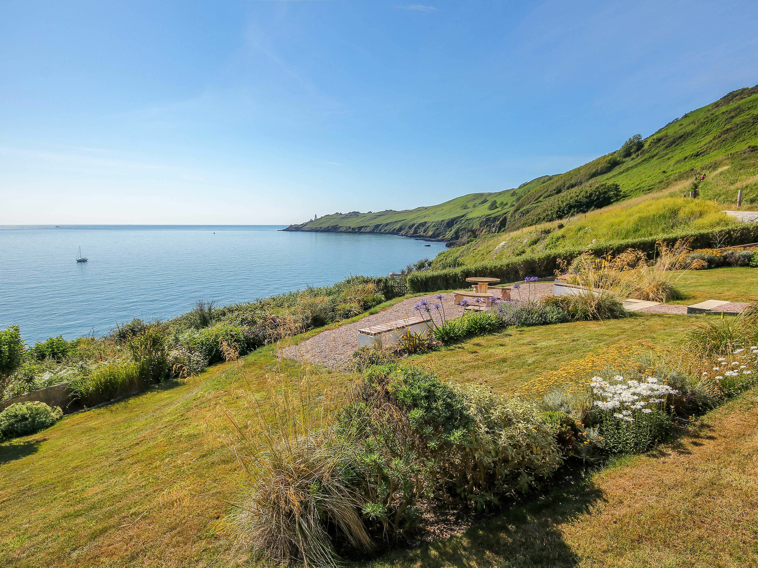 Holiday cottage, Hallsands ()