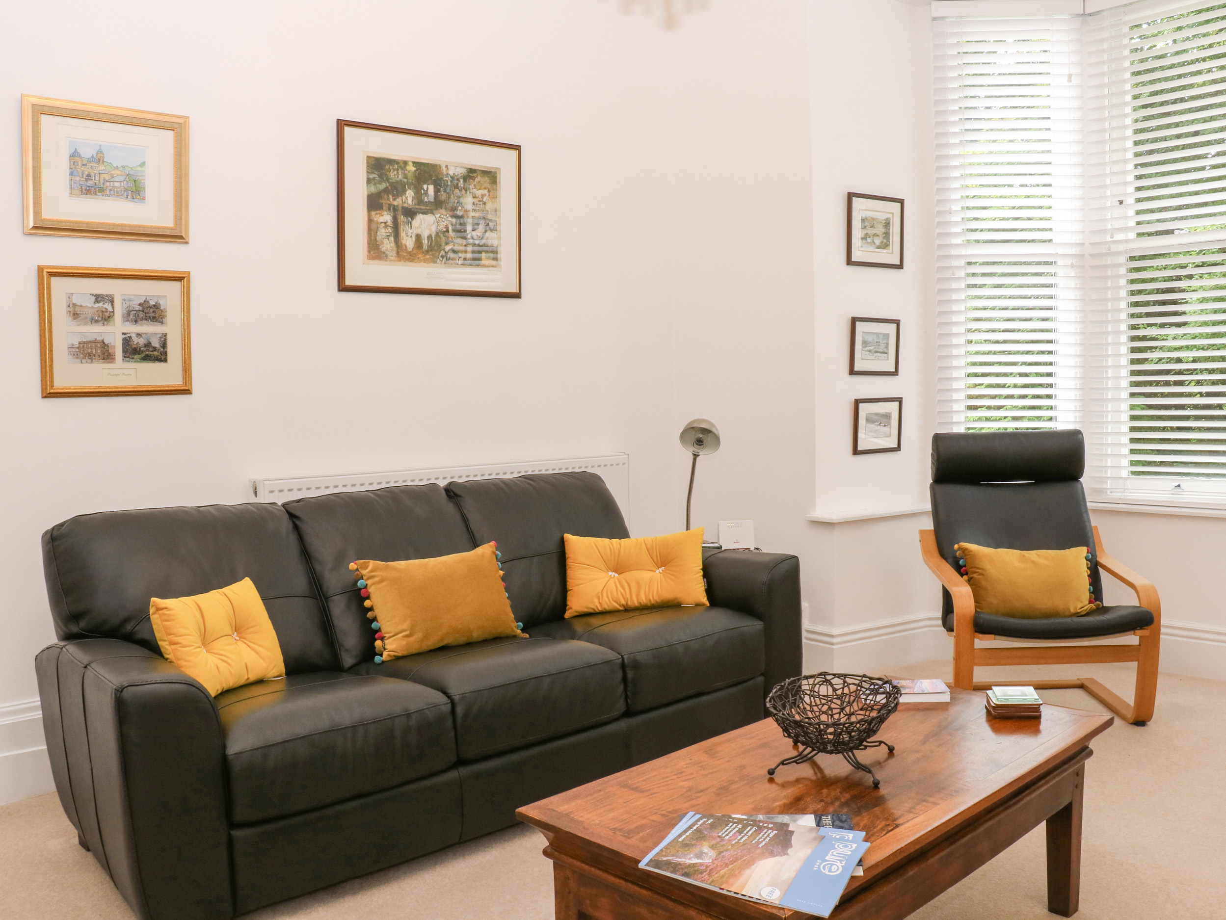 Holiday cottage in Buxton, Derbyshire - Photo 3