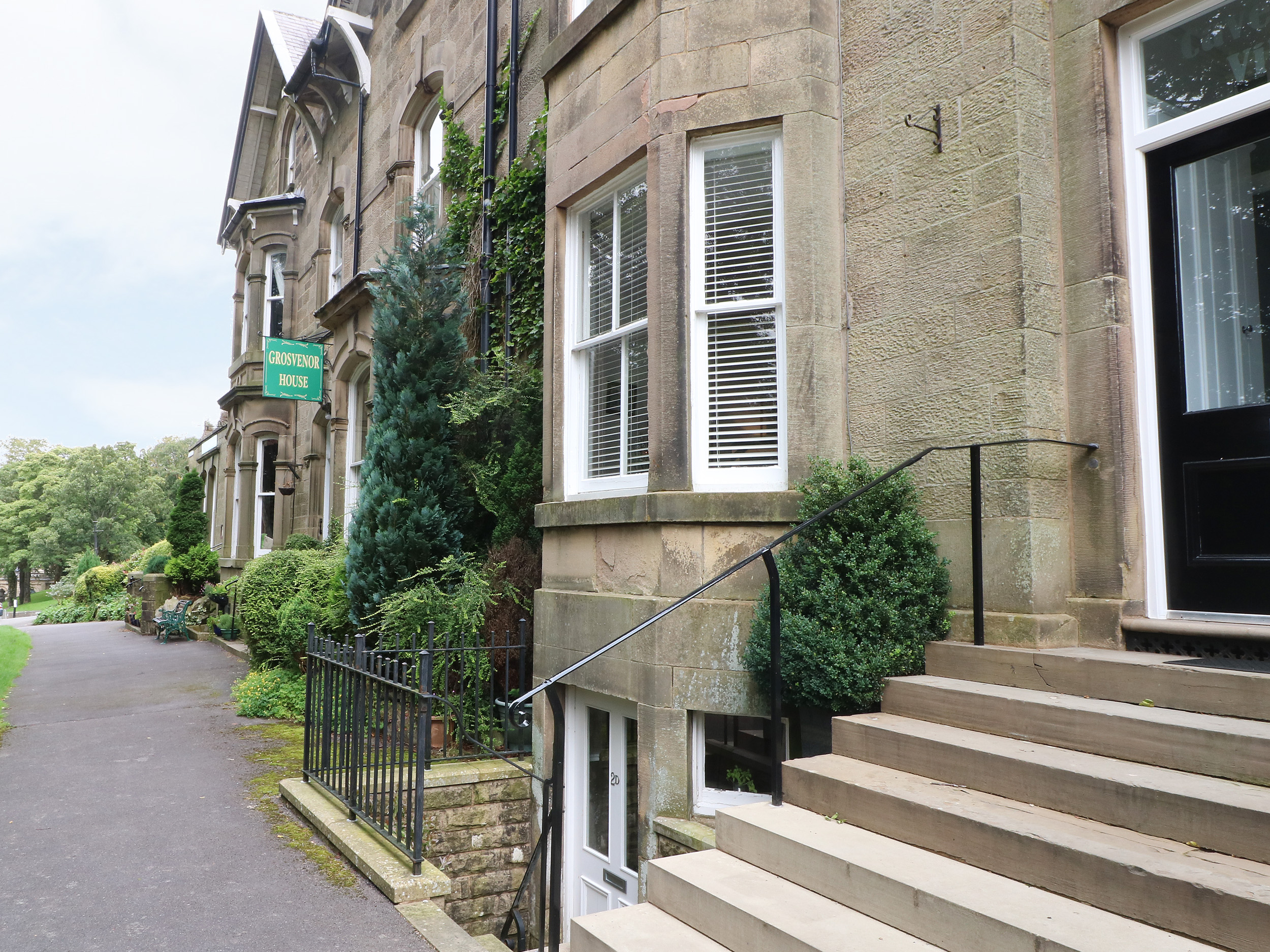 Holiday cottage in Buxton, Derbyshire - Photo 2
