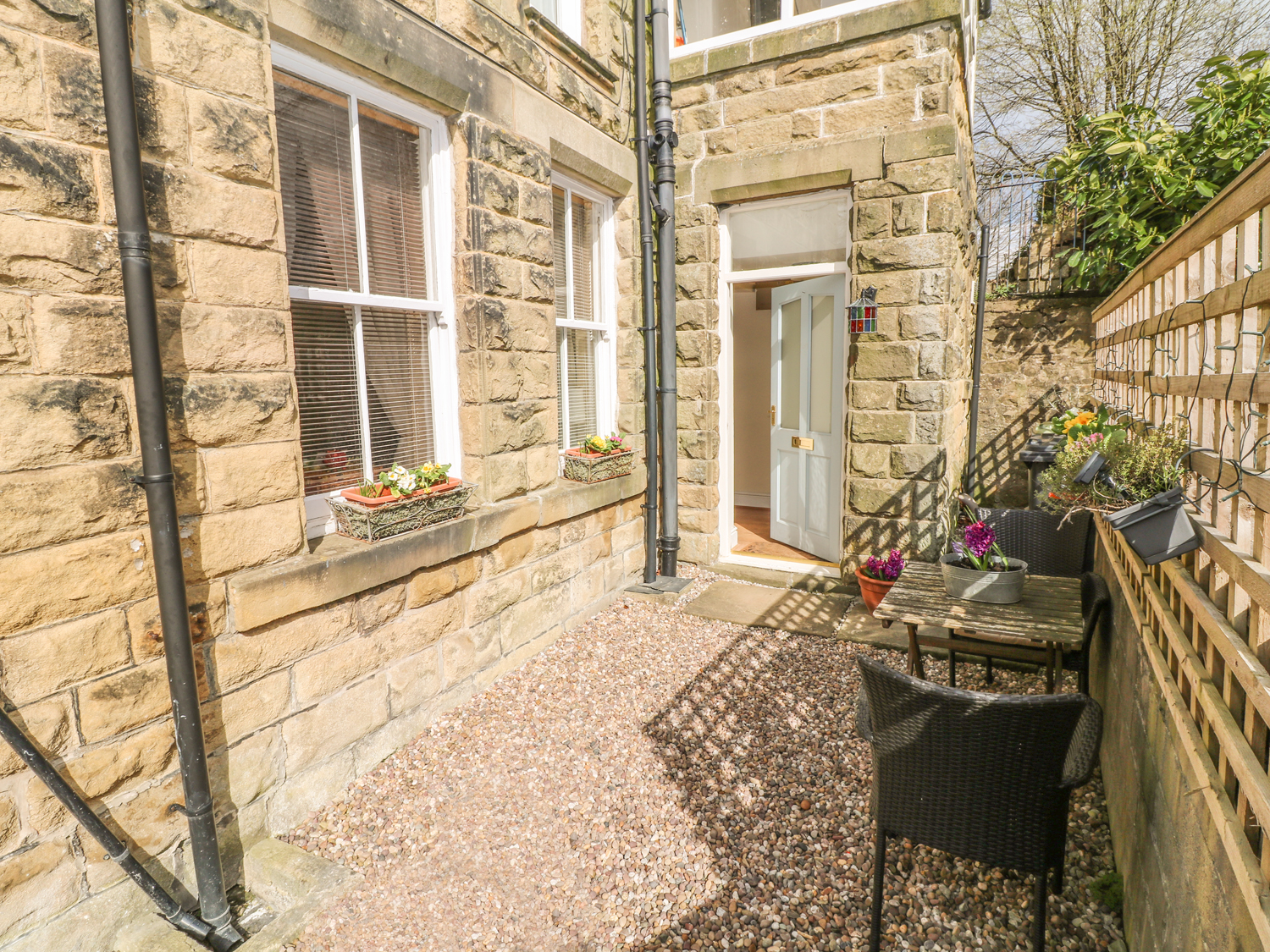 Holiday cottage in Buxton, Derbyshire - Photo 2