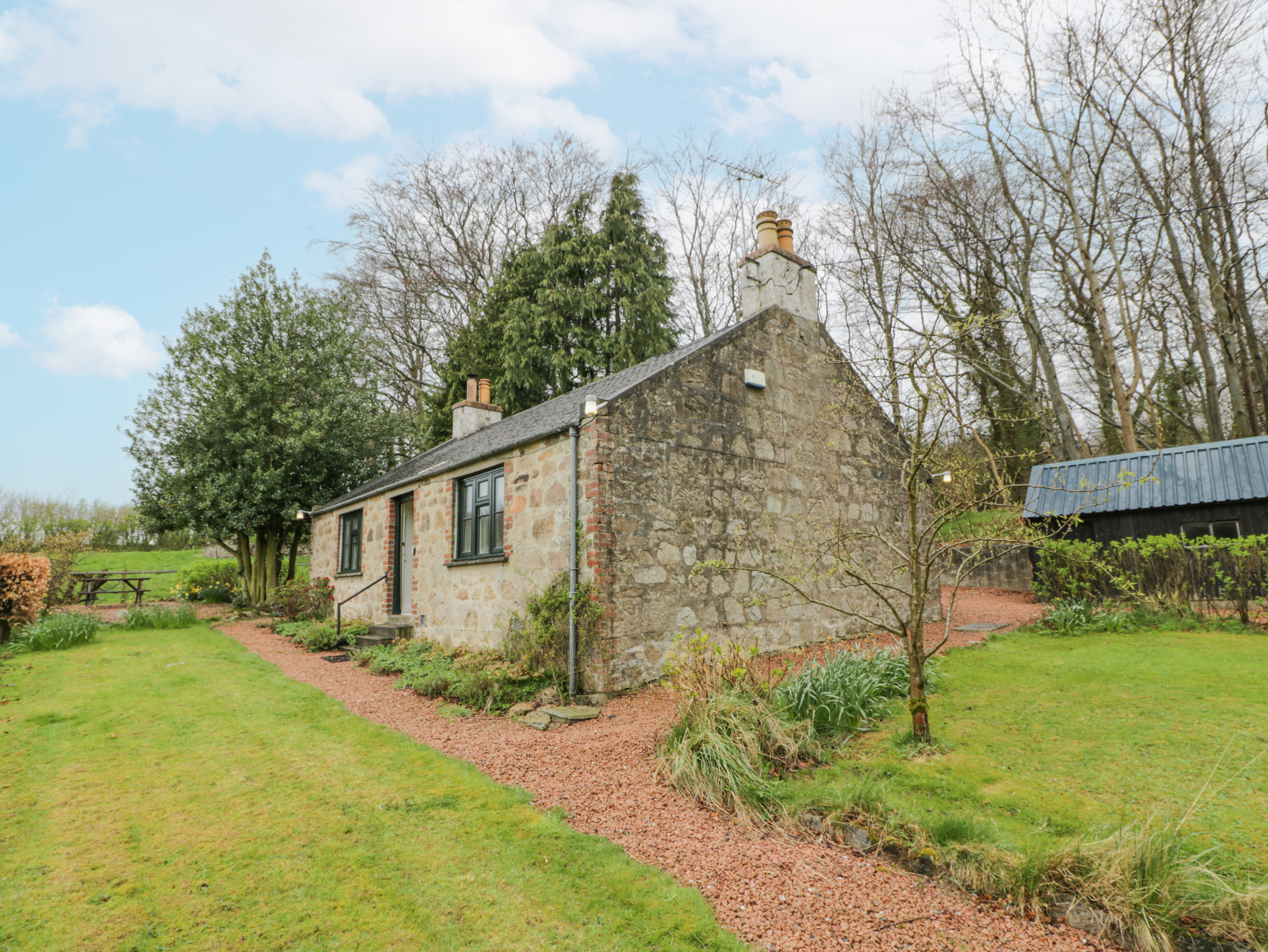 Beechgrove Cottage - Pitmedden Gardens - Sleeps 4