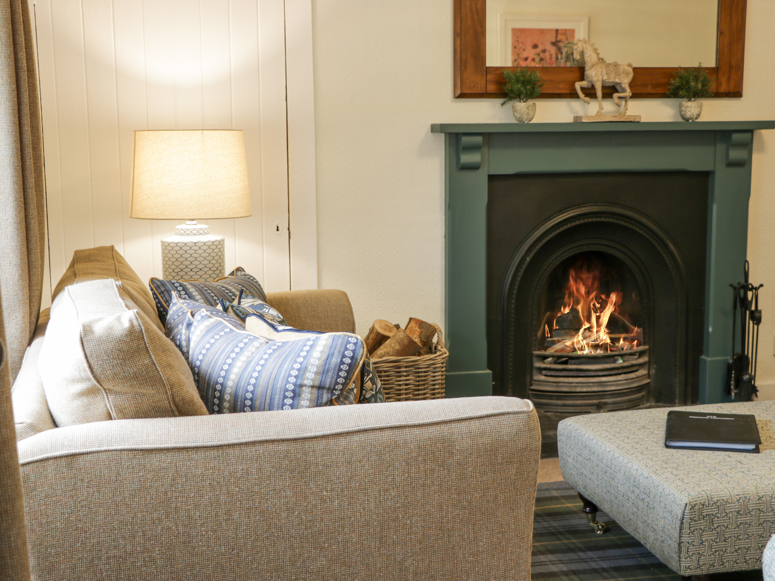 Beechgrove Cottage - Pitmedden Gardens - Sleeps 4