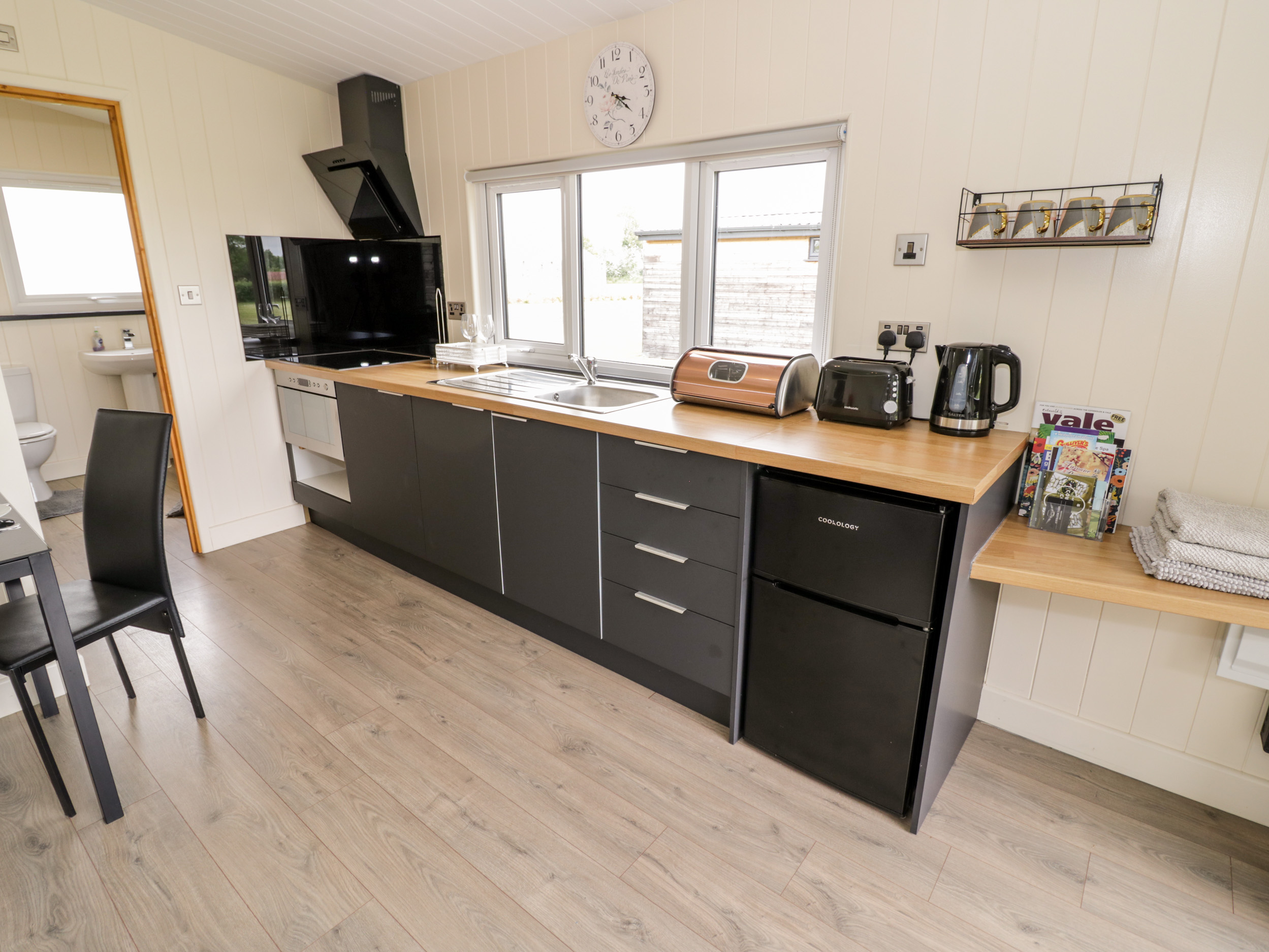 Holiday cottage in Honeybourne, Worcestershire - Photo 9