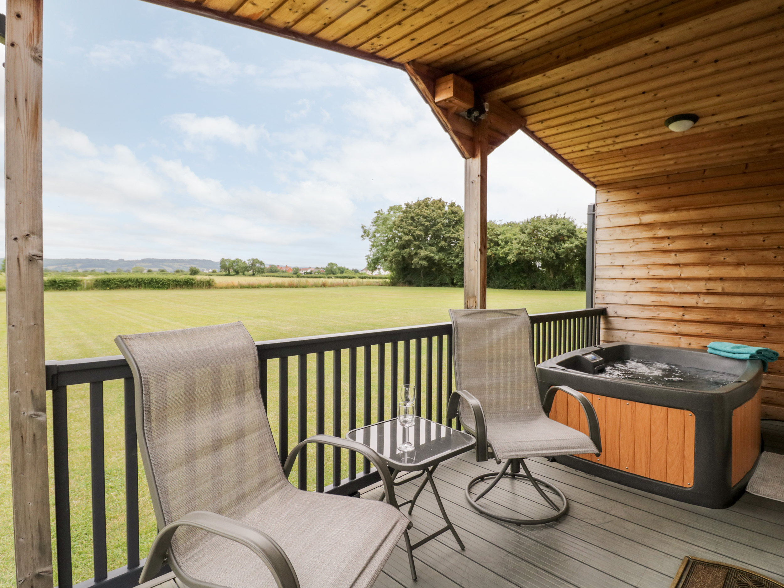 Holiday cottage in Honeybourne, Worcestershire - Photo 1