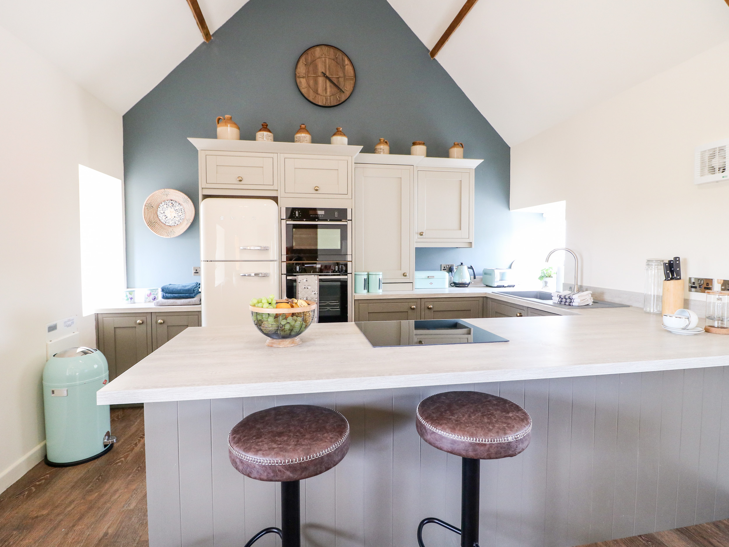 Holiday cottage in Darley Dale, Derbyshire - Photo 11