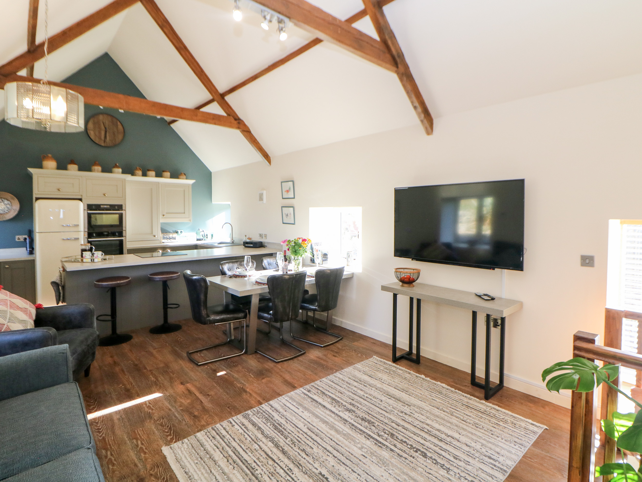 Holiday cottage in Darley Dale, Derbyshire - Photo 6