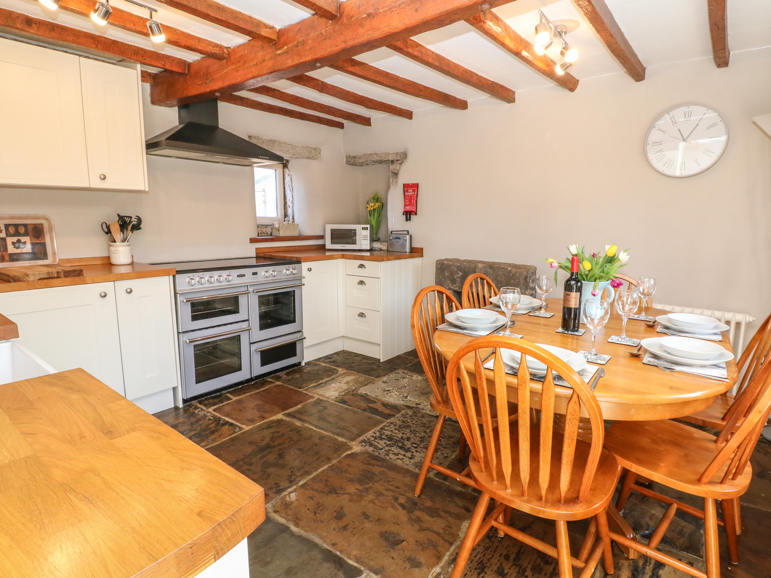 Holiday cottage in Monyash, Derbyshire - Photo 7