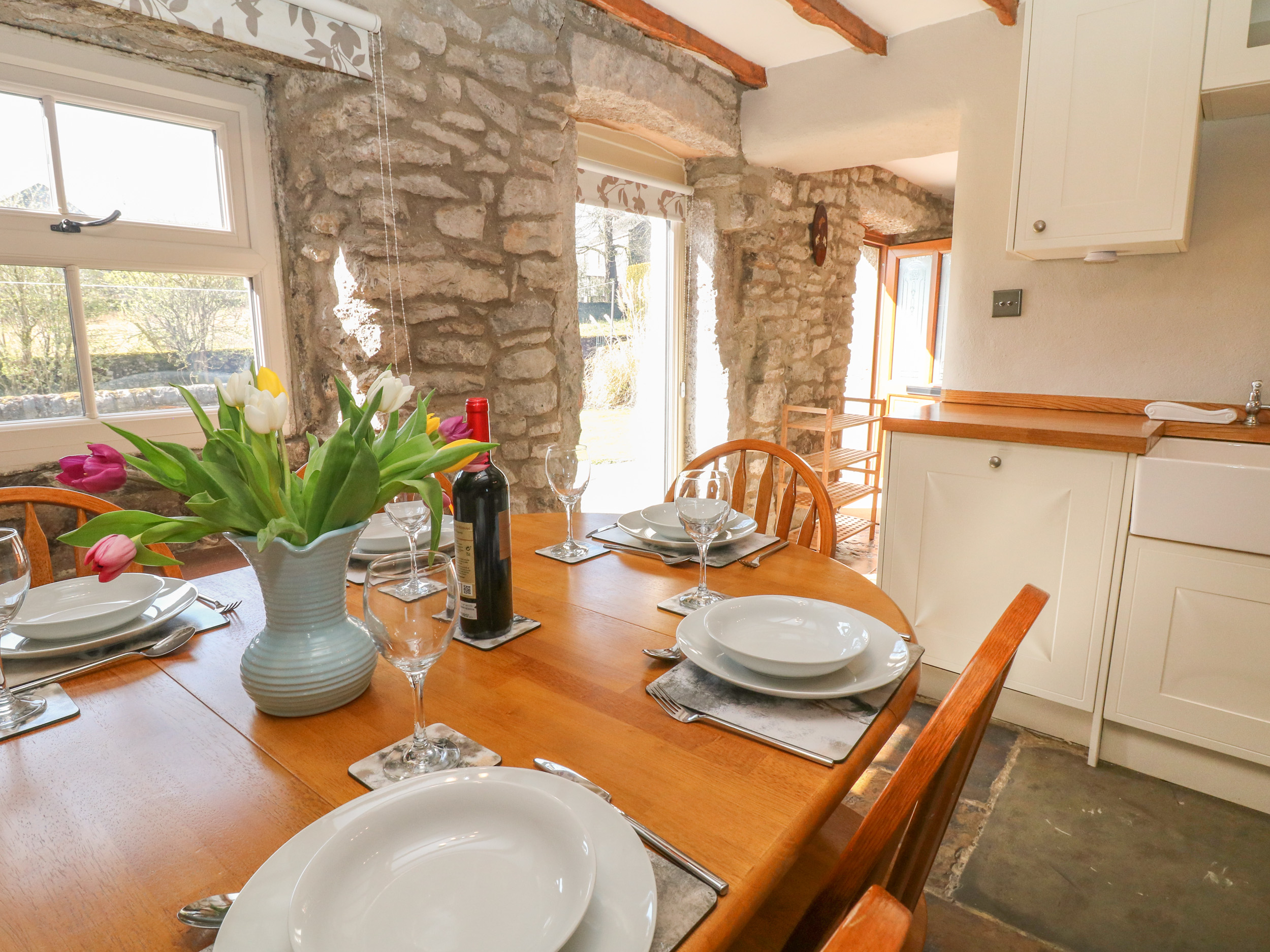 Holiday cottage in Monyash, Derbyshire - Photo 9