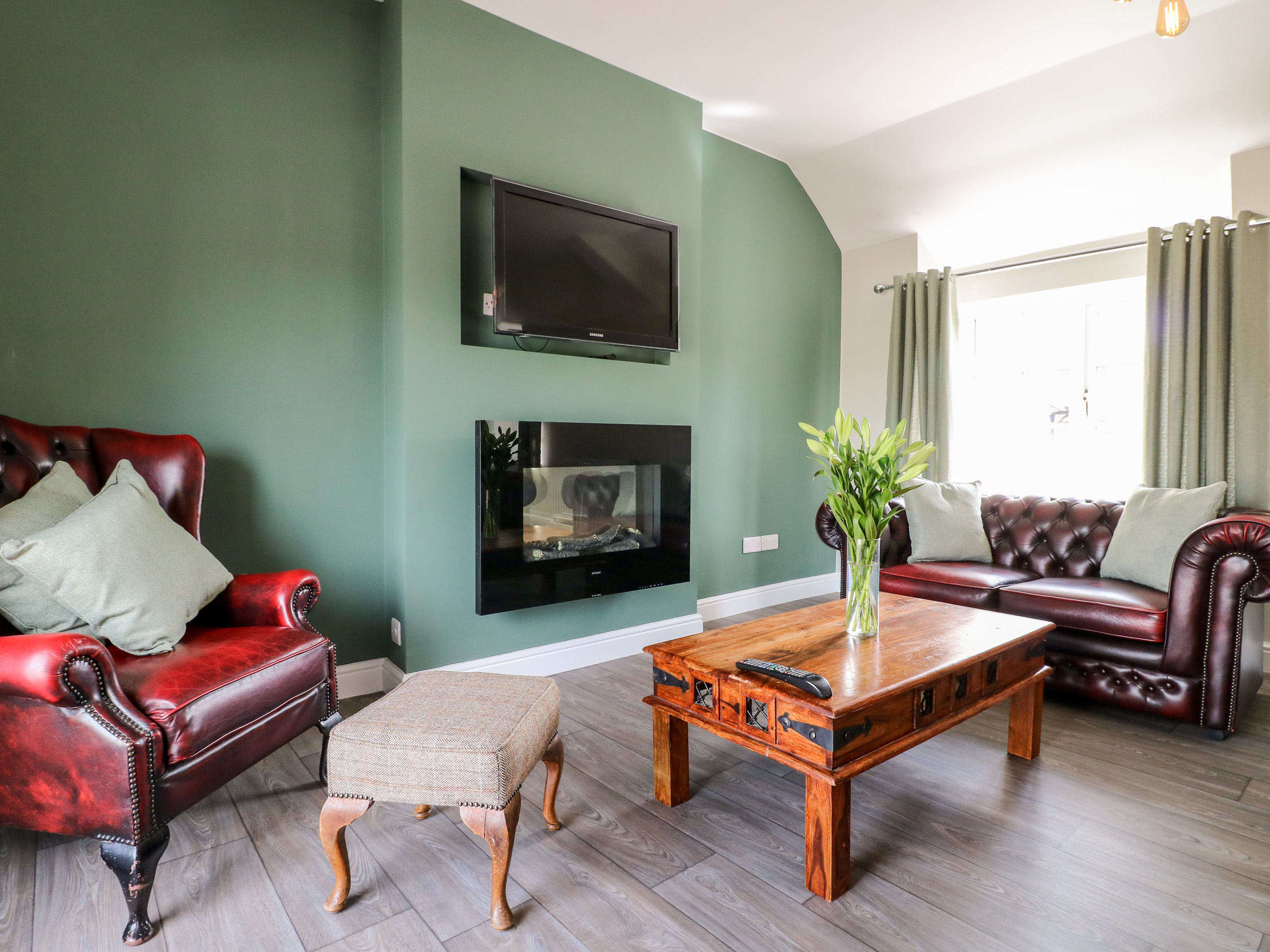 Holiday cottage in Clay Cross, Derbyshire - Photo 3