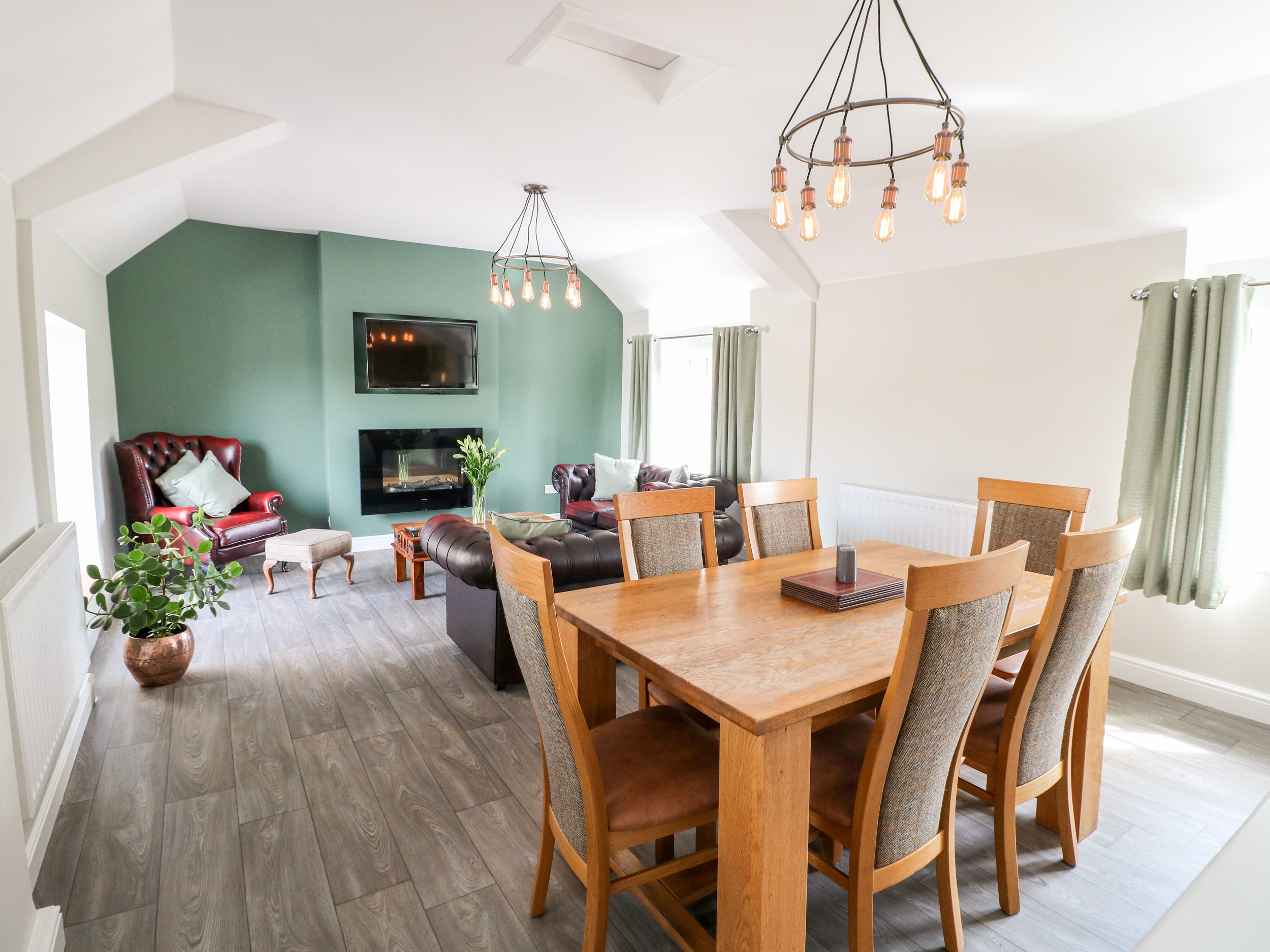 Holiday cottage in Clay Cross, Derbyshire - Photo 8