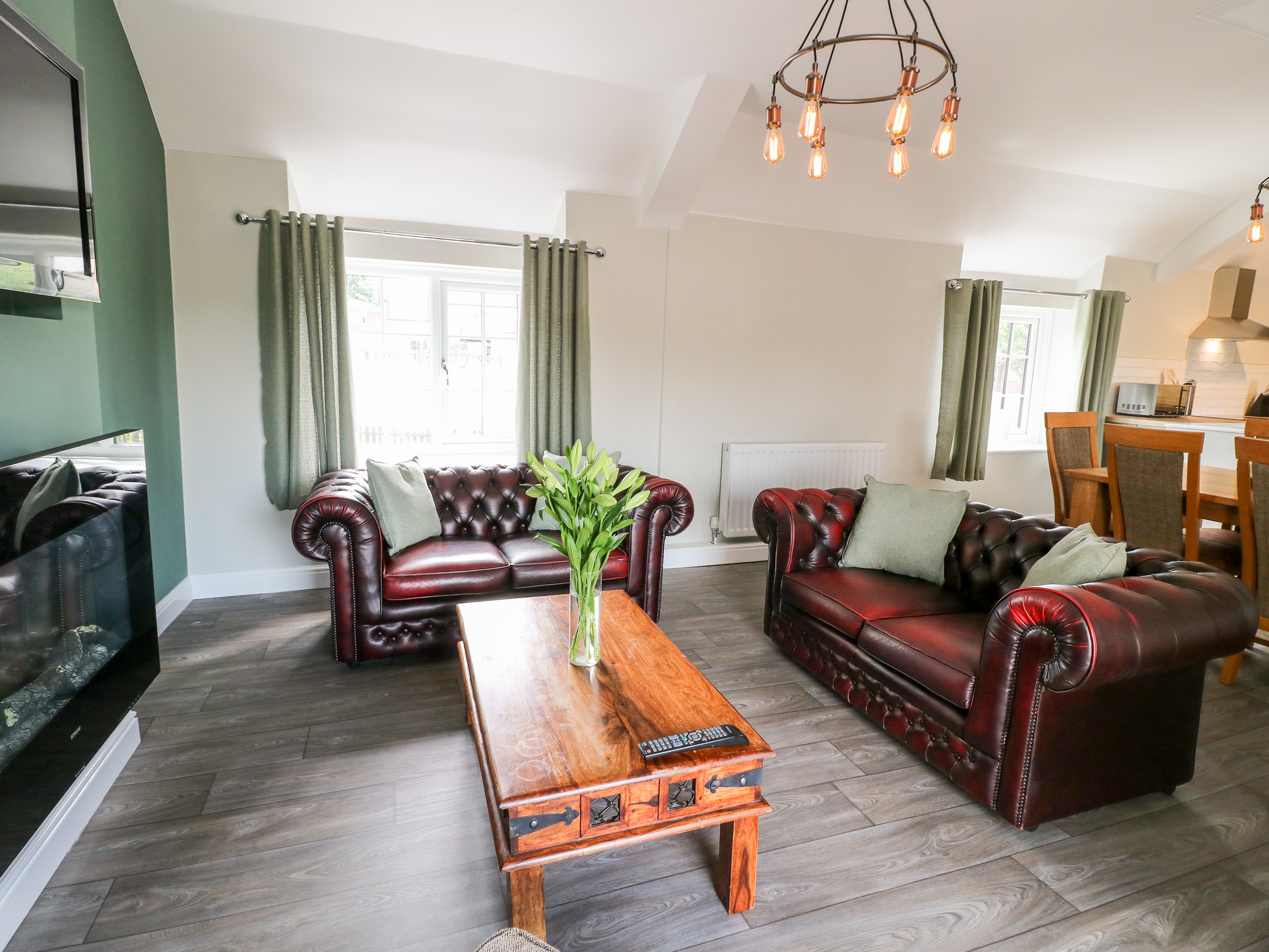 Holiday cottage in Clay Cross, Derbyshire - Photo 6