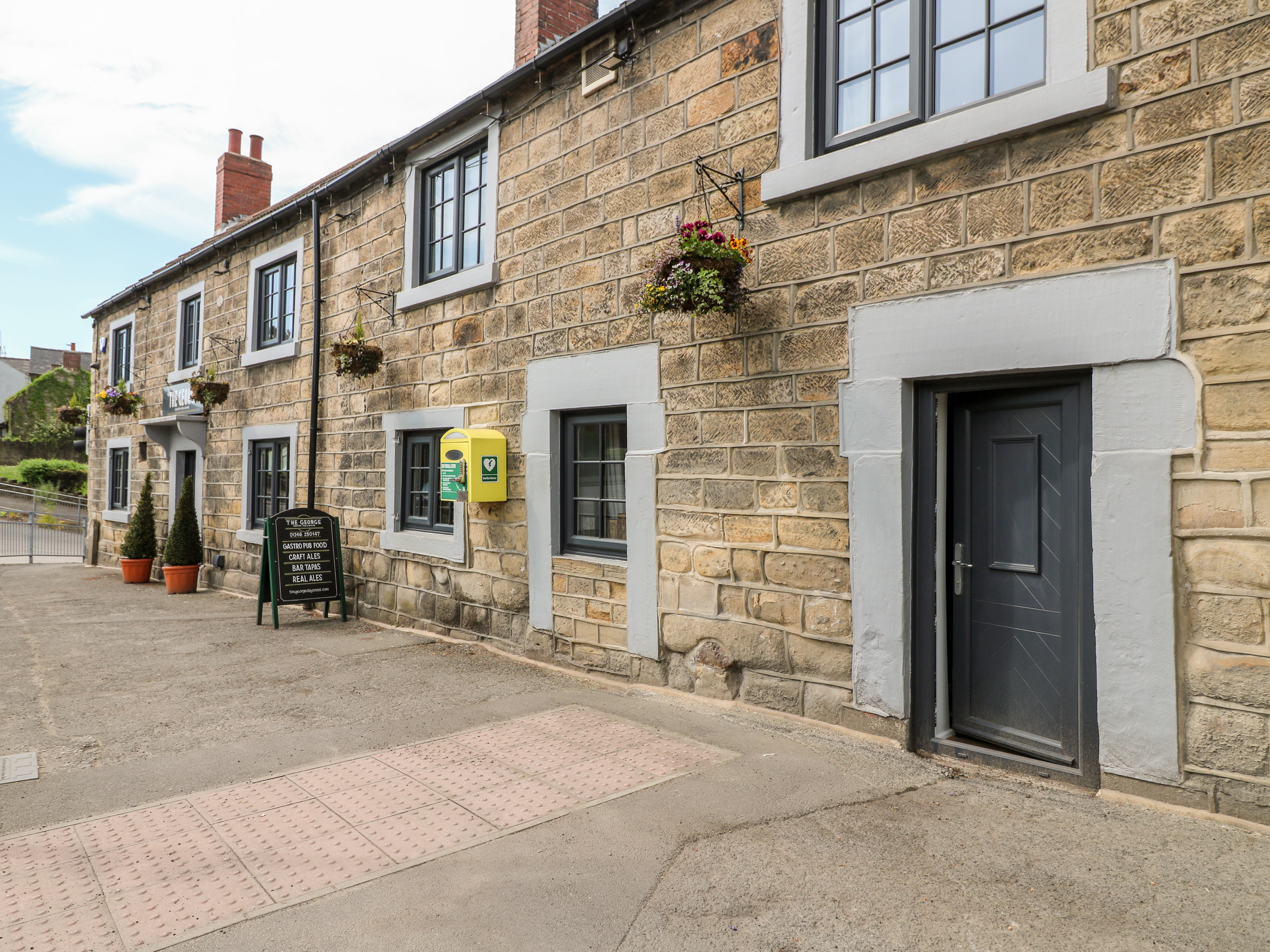 Holiday cottage in Clay Cross, Derbyshire - Photo 1
