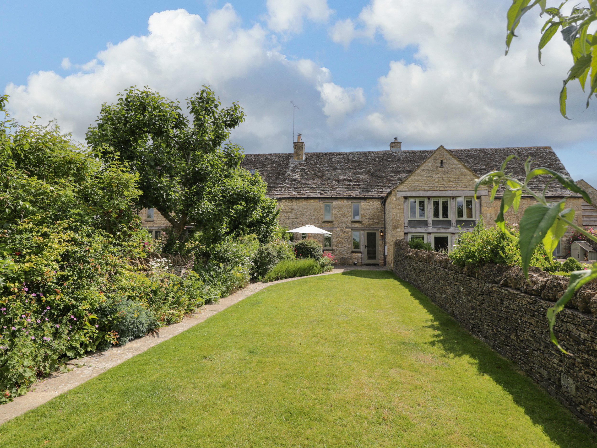 Holiday cottage, Fulbrook (Little Owl Barn)