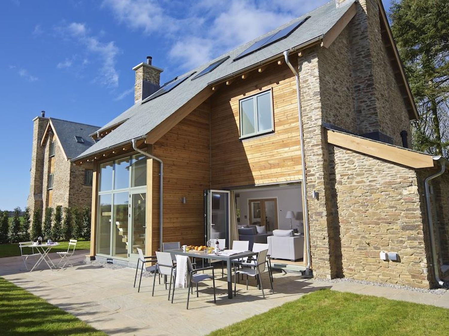 Holiday cottage, Dartmouth ()