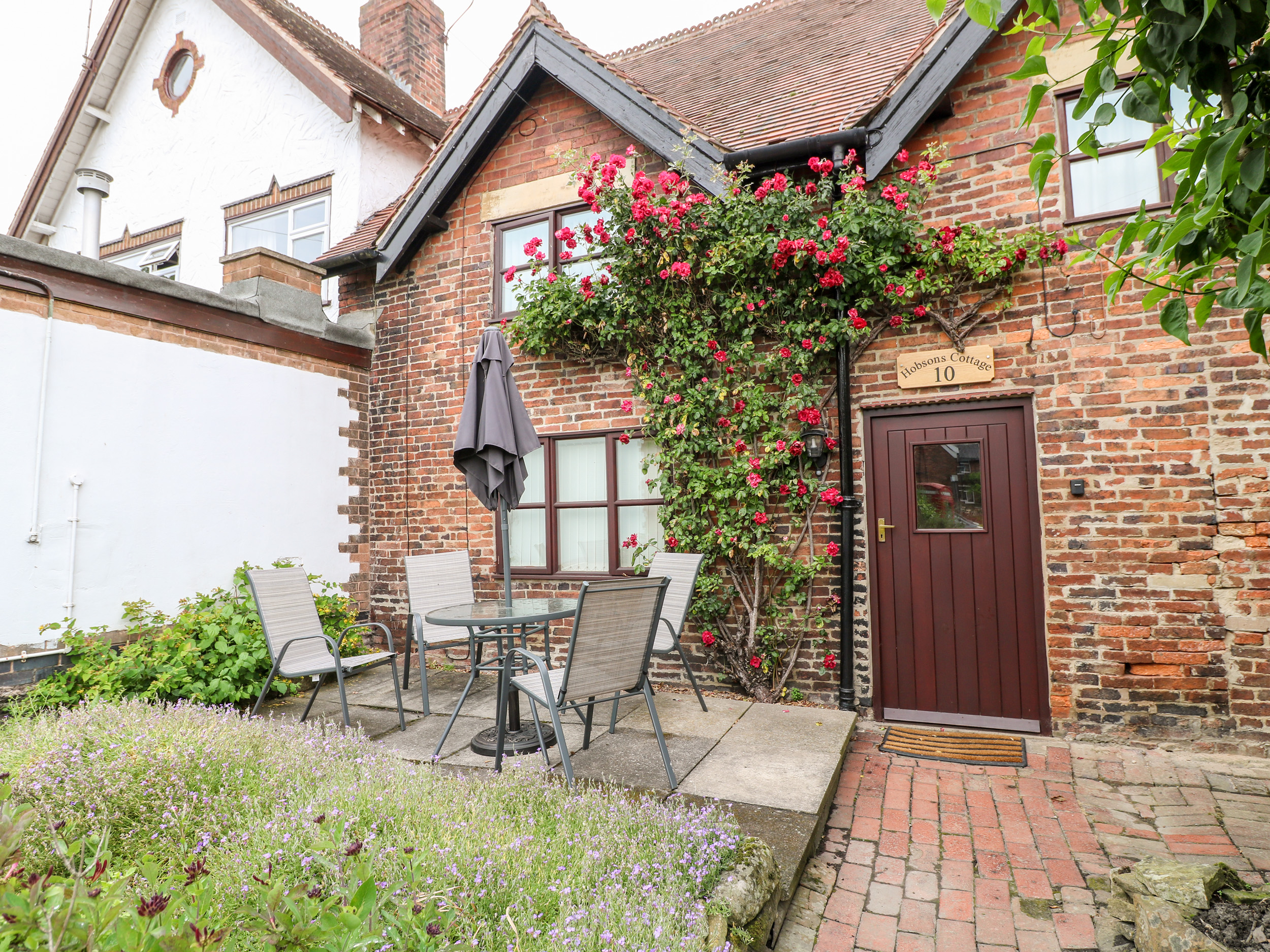 Holiday cottage in Ilkeston, Derbyshire - Photo 3