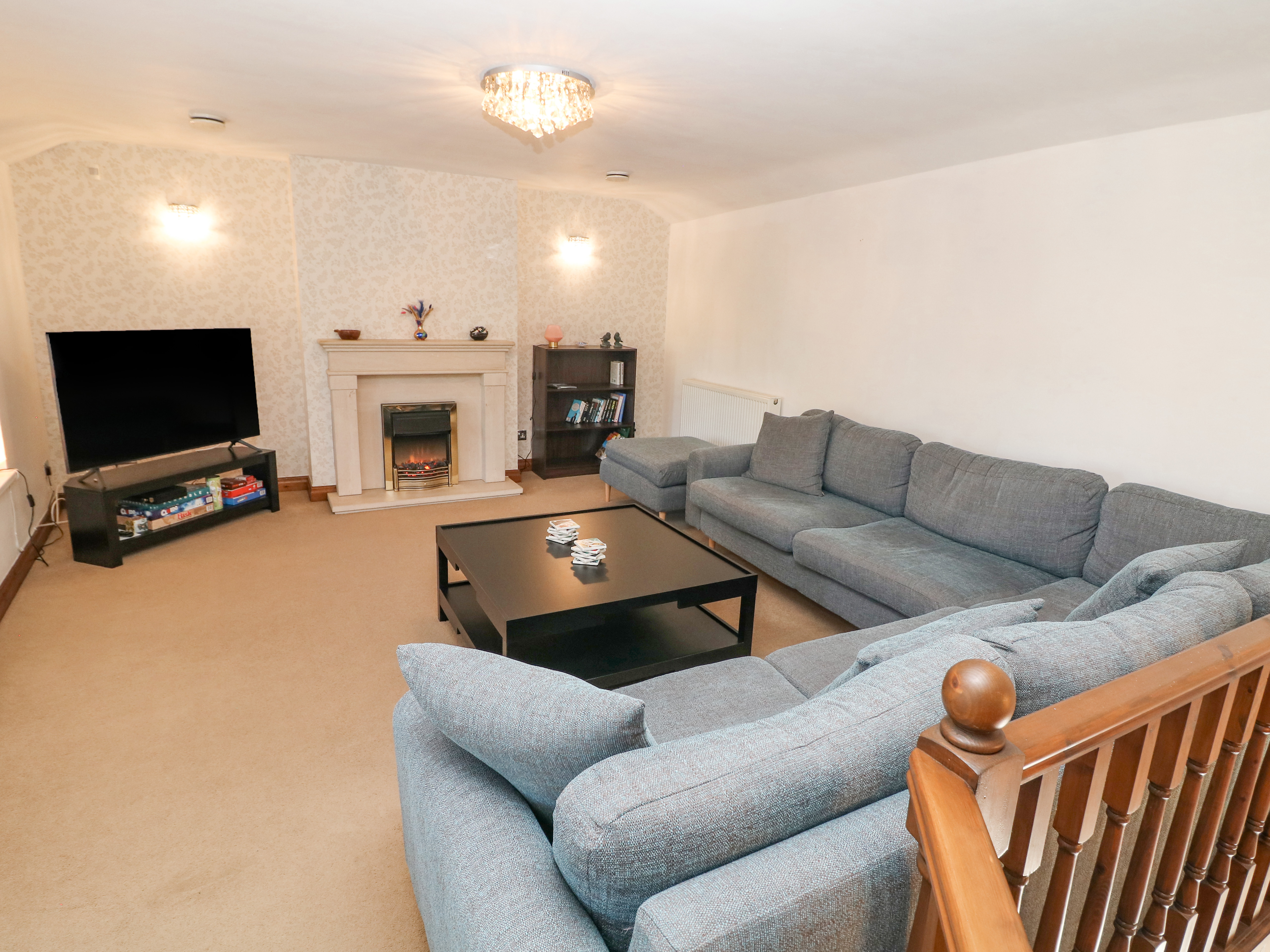 Holiday cottage in Stoney Middleton, Derbyshire - Photo 2