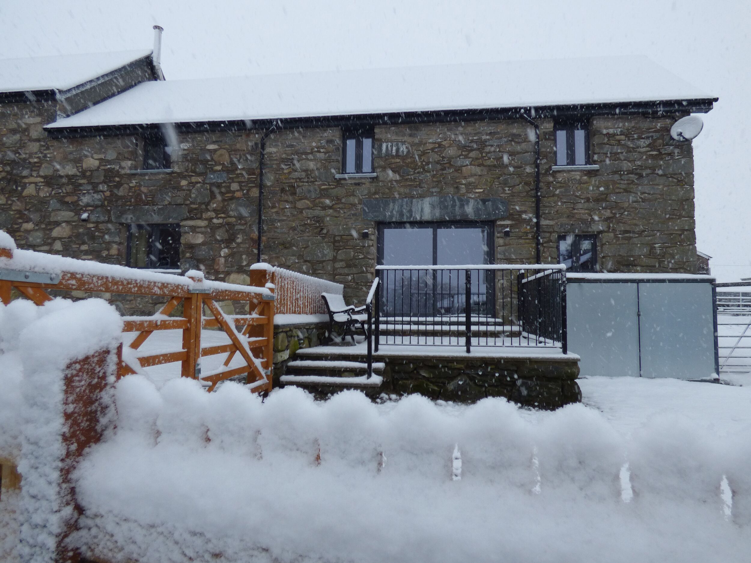 Merddwr - Sleeps 14