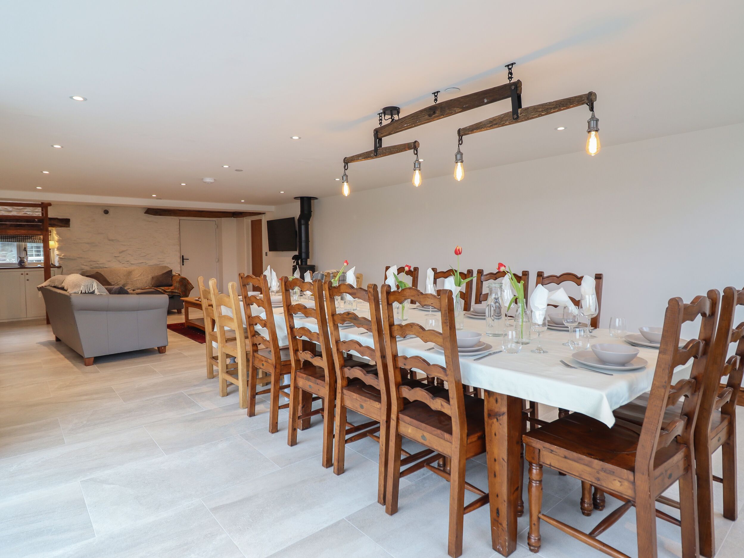Merddwr - Sleeps 14