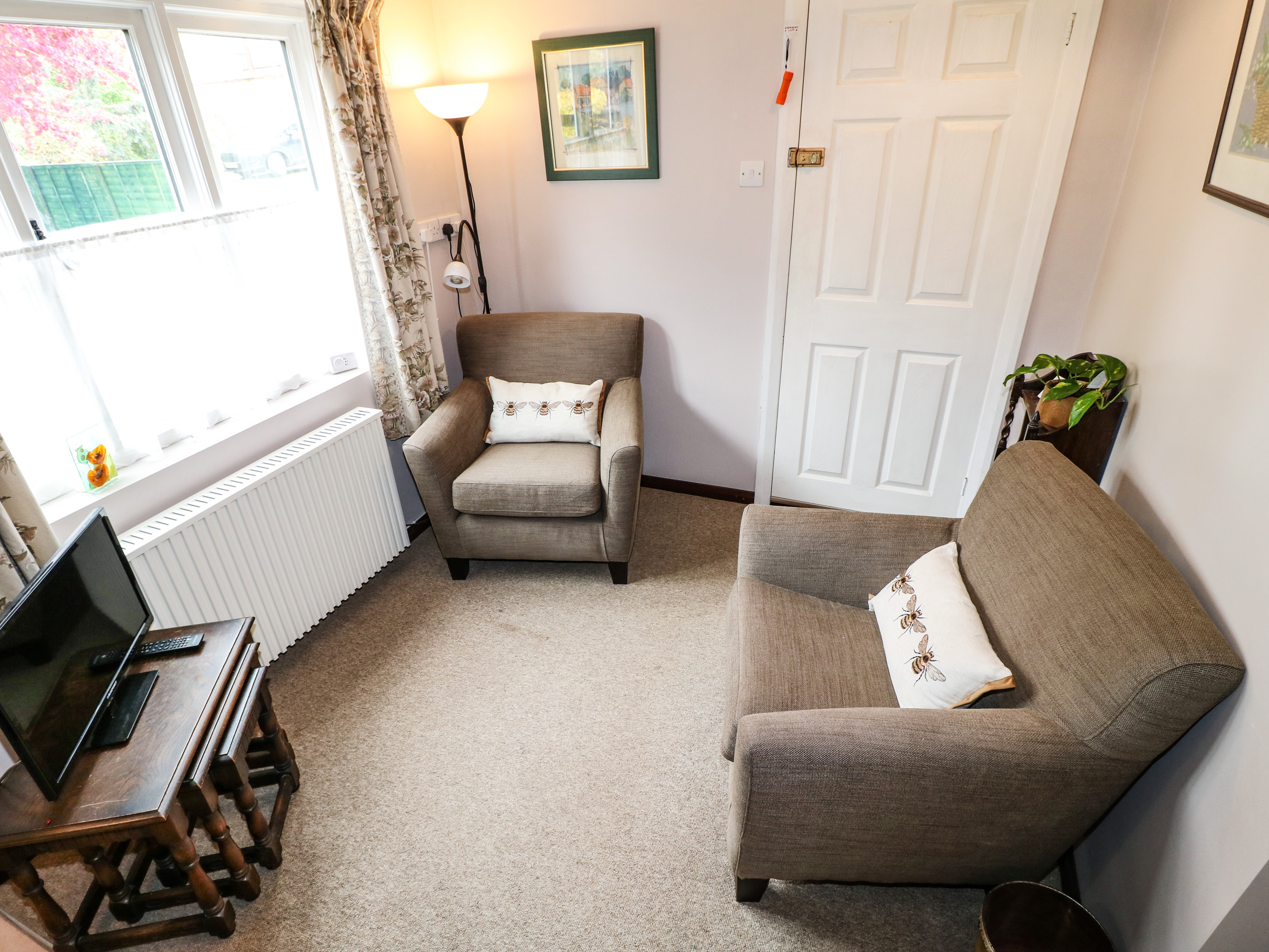 Holiday cottage in Doveridge, Derbyshire - Photo 3
