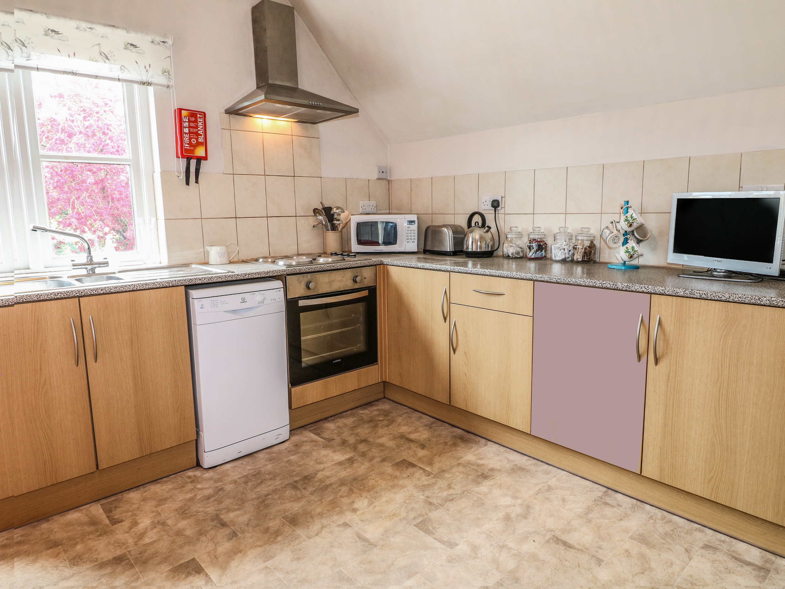 Holiday cottage in Doveridge, Derbyshire - Photo 7