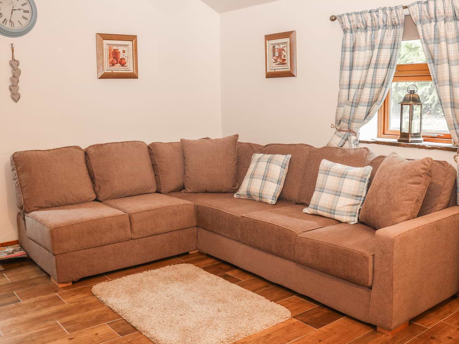 Holiday cottage in Buxton, Derbyshire - Photo 3