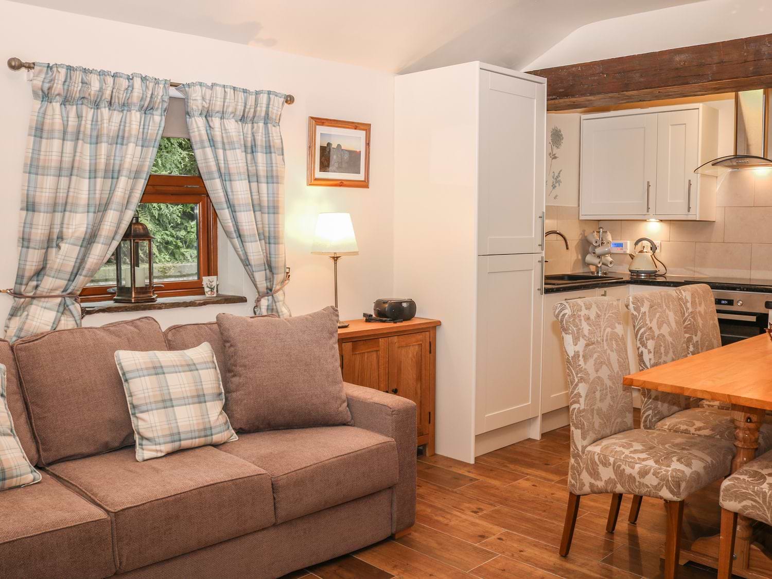 Holiday cottage in Buxton, Derbyshire - Photo 4