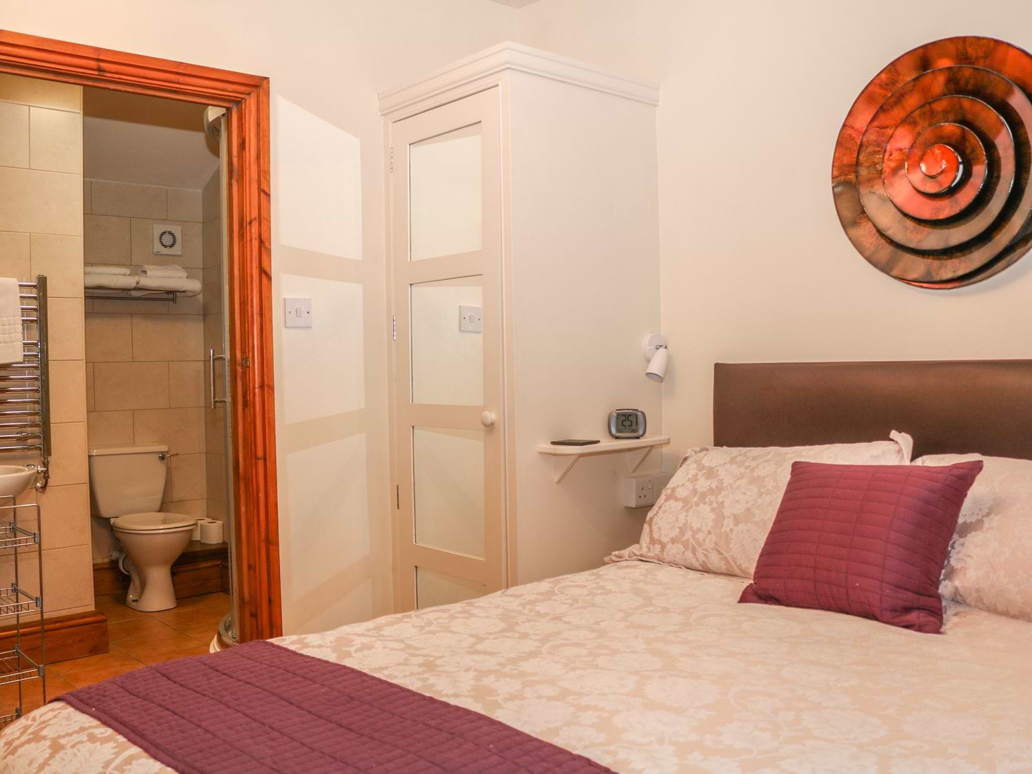 Holiday cottage in Buxton, Derbyshire - Photo 8