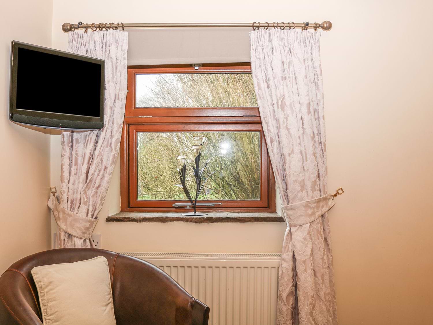 Holiday cottage in Buxton, Derbyshire - Photo 11