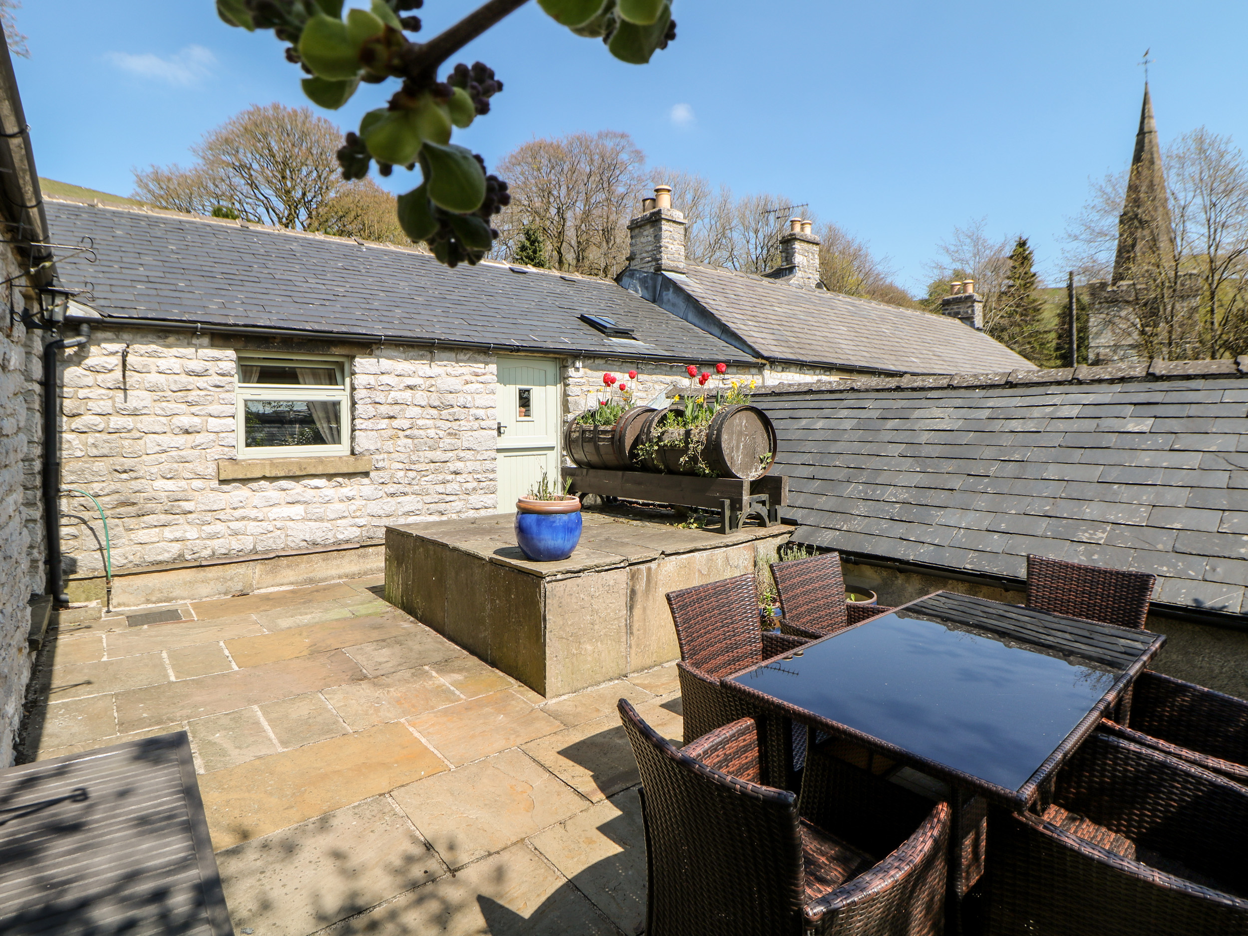 Holiday cottage in Buxton, Derbyshire - Photo 2