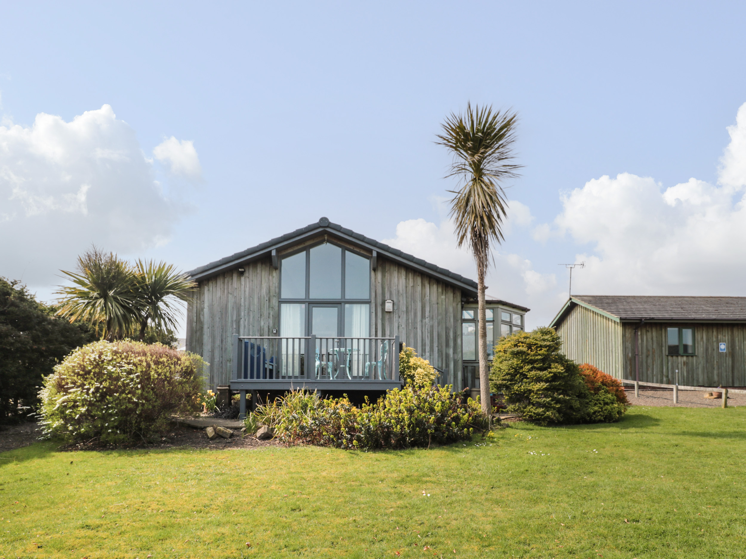 Holiday cottage, Warkworth (Sea View Lodge)