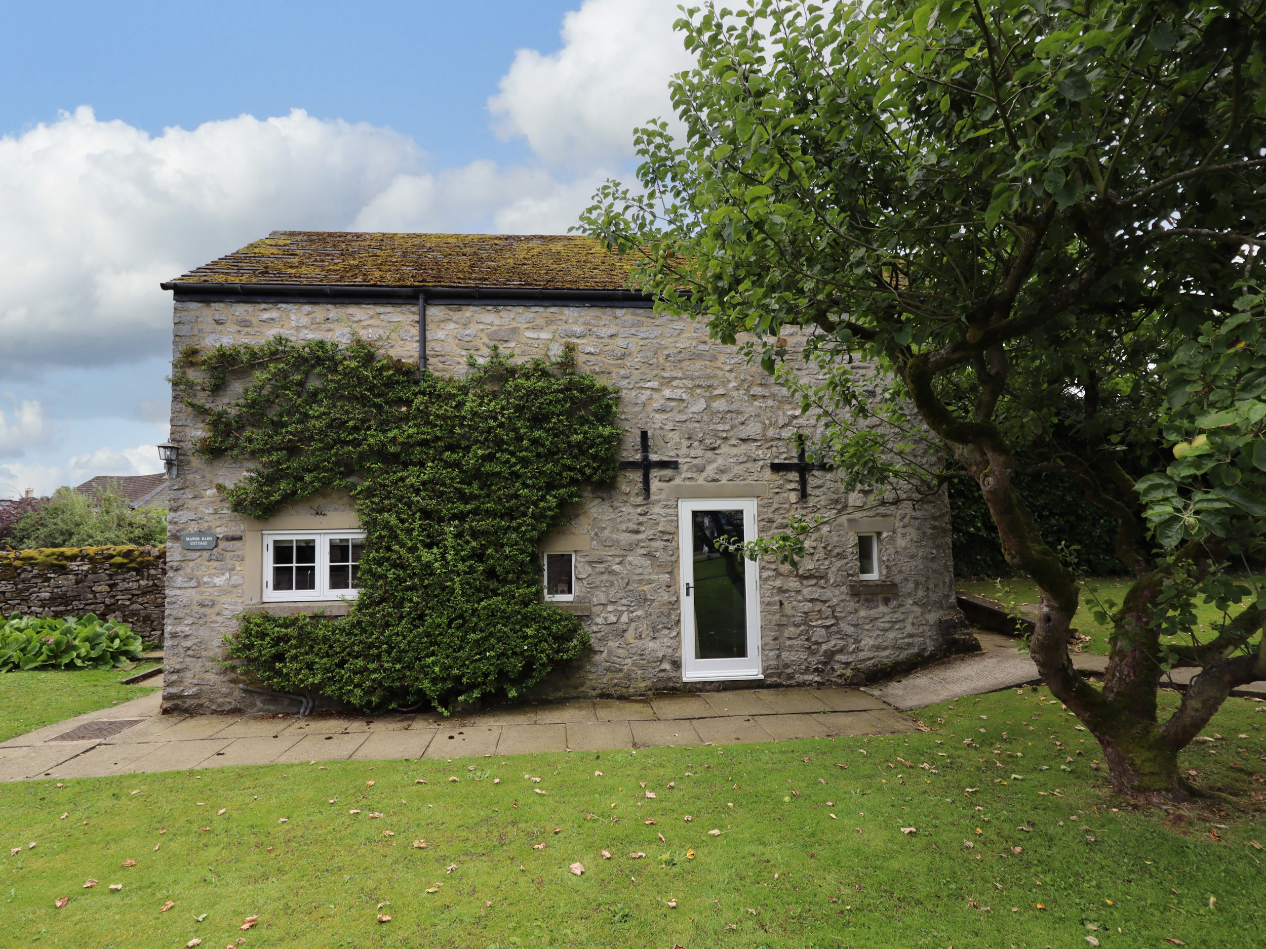 Holiday cottage in Great Longstone, Derbyshire - Photo 2