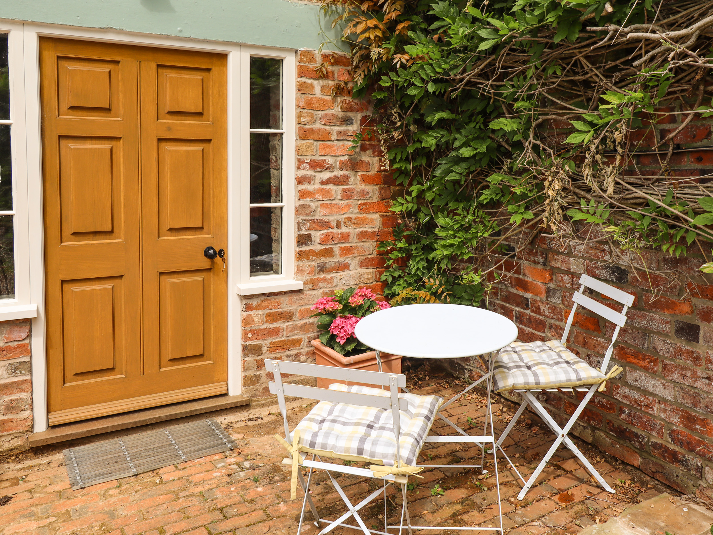 The Old Mower Shed - Sleeps 2