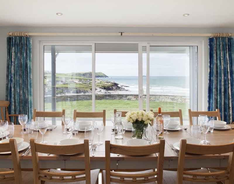 The White House - Sleeps 12