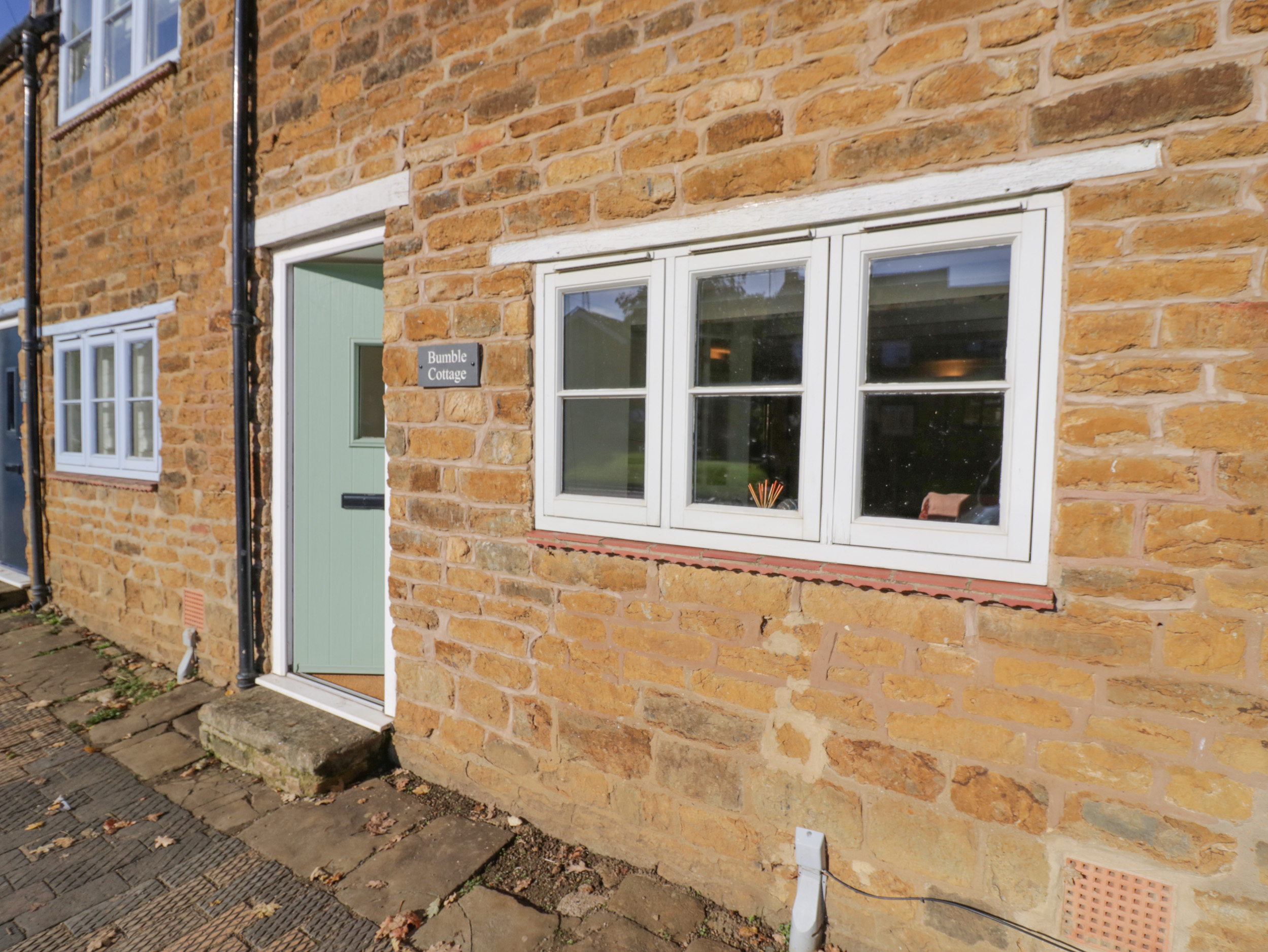 Holiday cottage, Tysoe (Bumble Cottage)